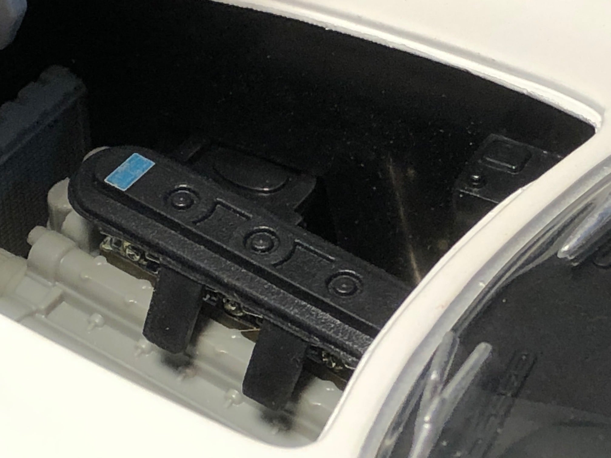 Ferrari 275 GTB/4 White by Ertl 1:18 (7476)(No box)