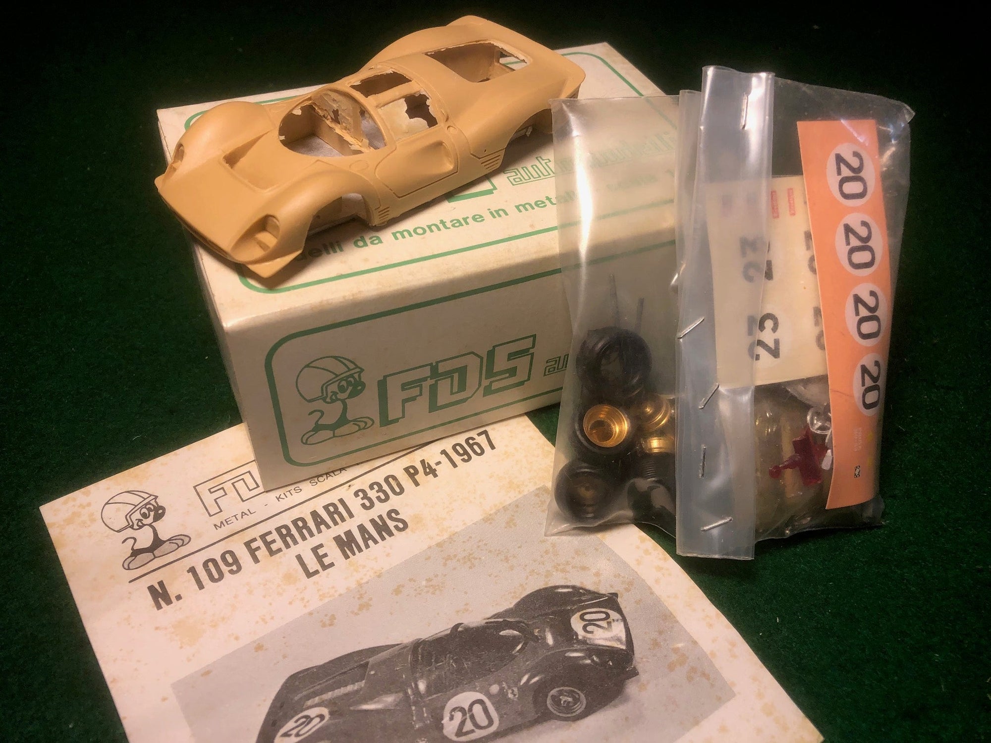 Ferrari 330 P4 Le Mans 1967 Amon-Vaccarella N 20 by FDS 1:43 (109)