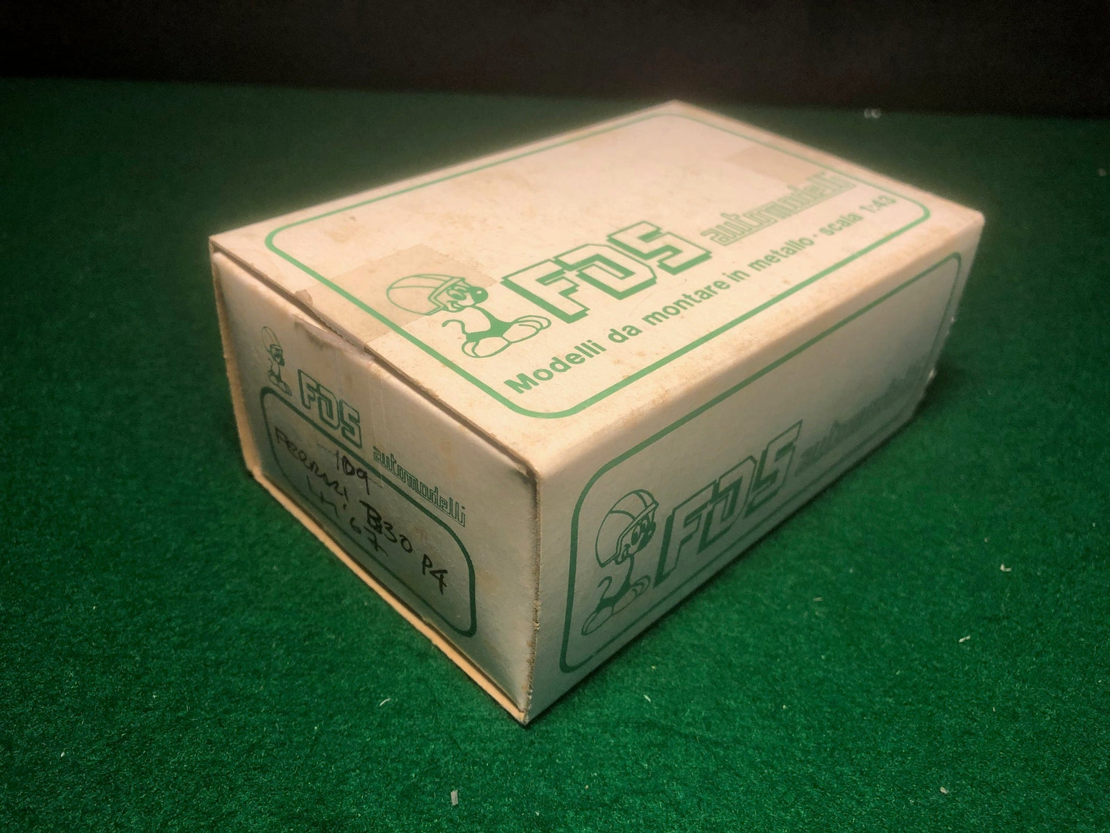 Ferrari 330 P4 Le Mans 1967 Amon-Vaccarella N 20 by FDS 1:43 (109)