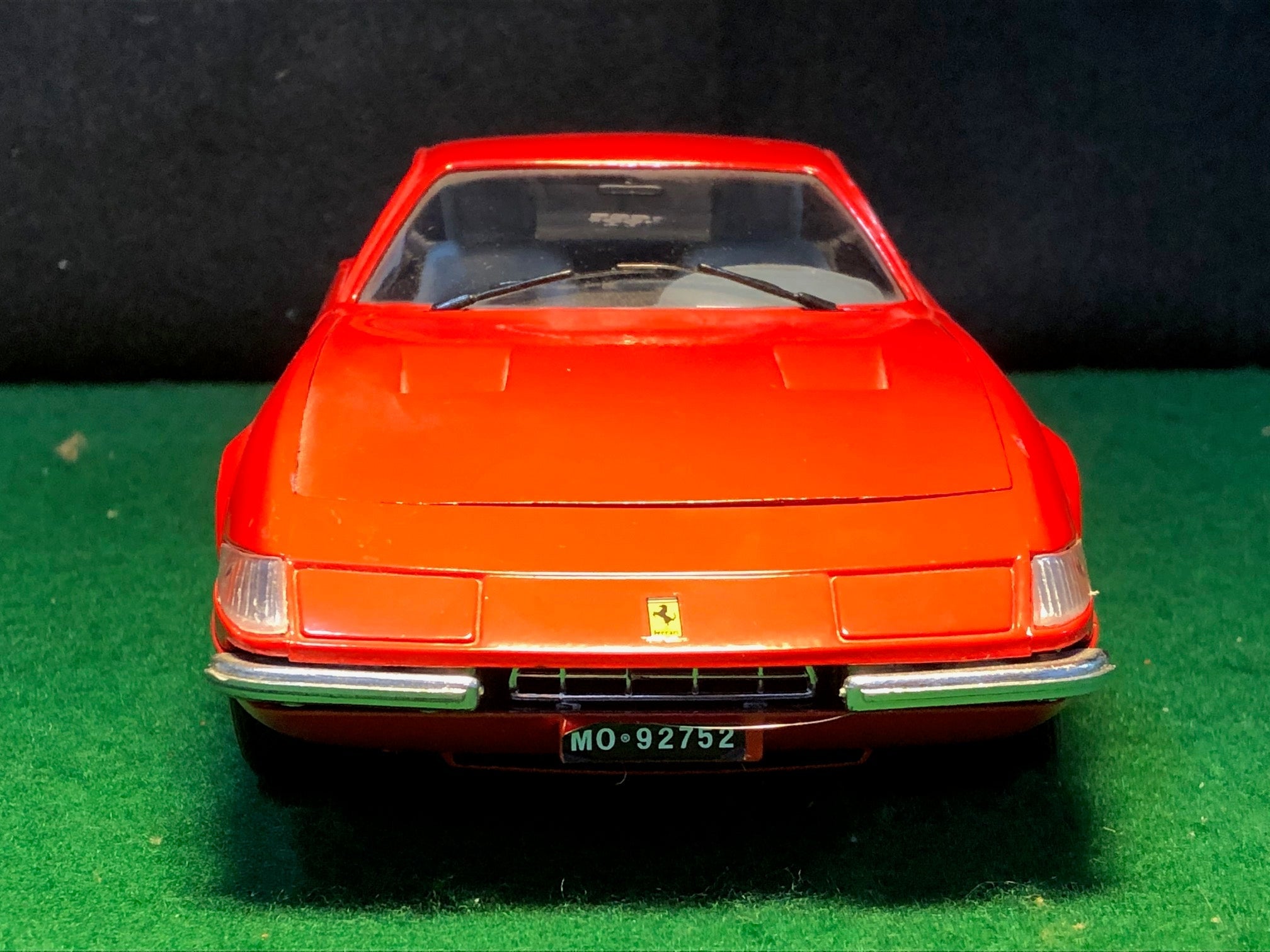Ferrari 365 GTB/4, Red 1:18 by Giodi Techno (740011)(No box)