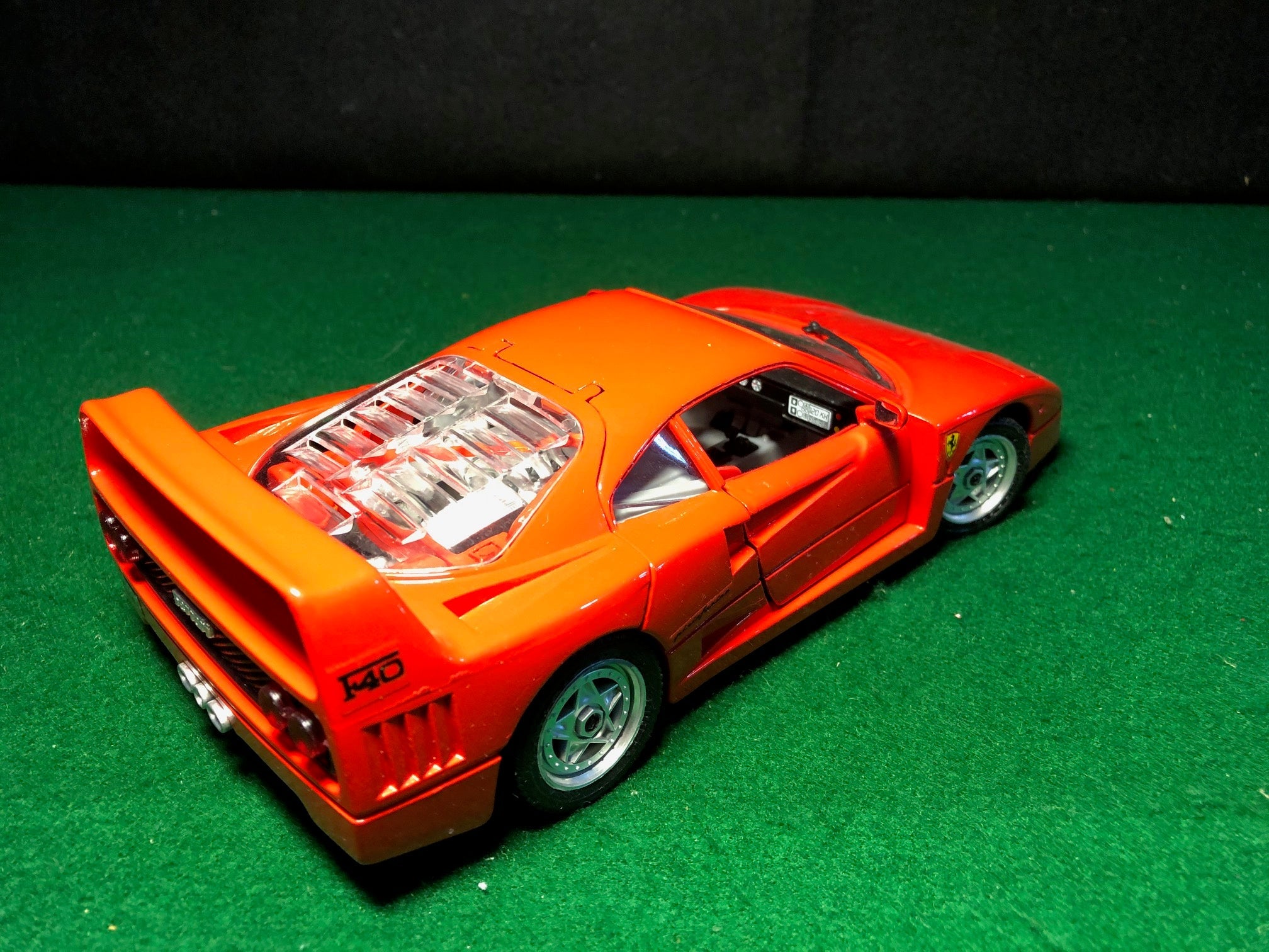 Ferrari F40 Red by Guiloy 1:20 (65519)