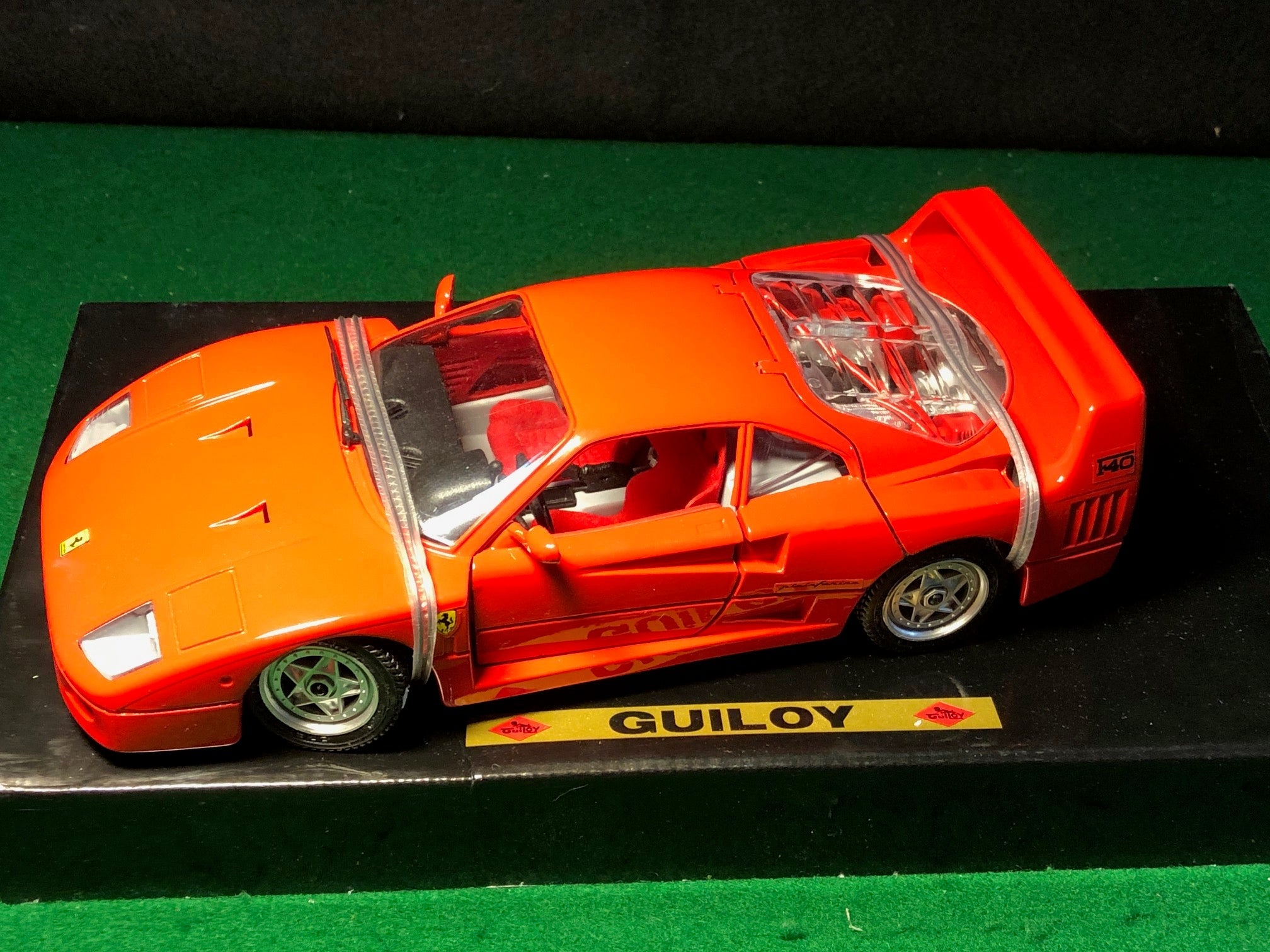 Ferrari F40 Red by Guiloy 1:20 (65519)
