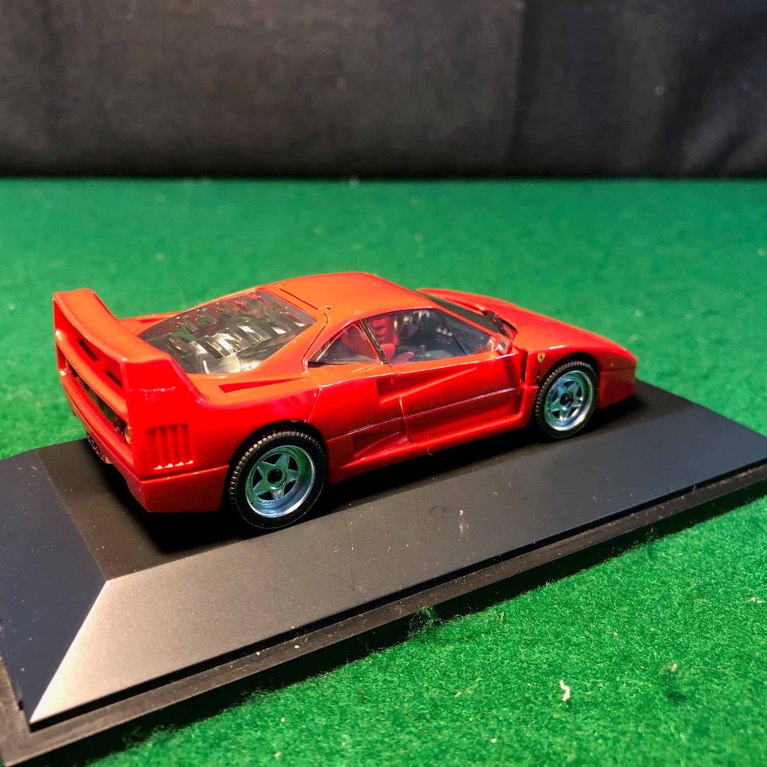 Ferrari F40 Red by Herpa 1:43 (01000)(No box)