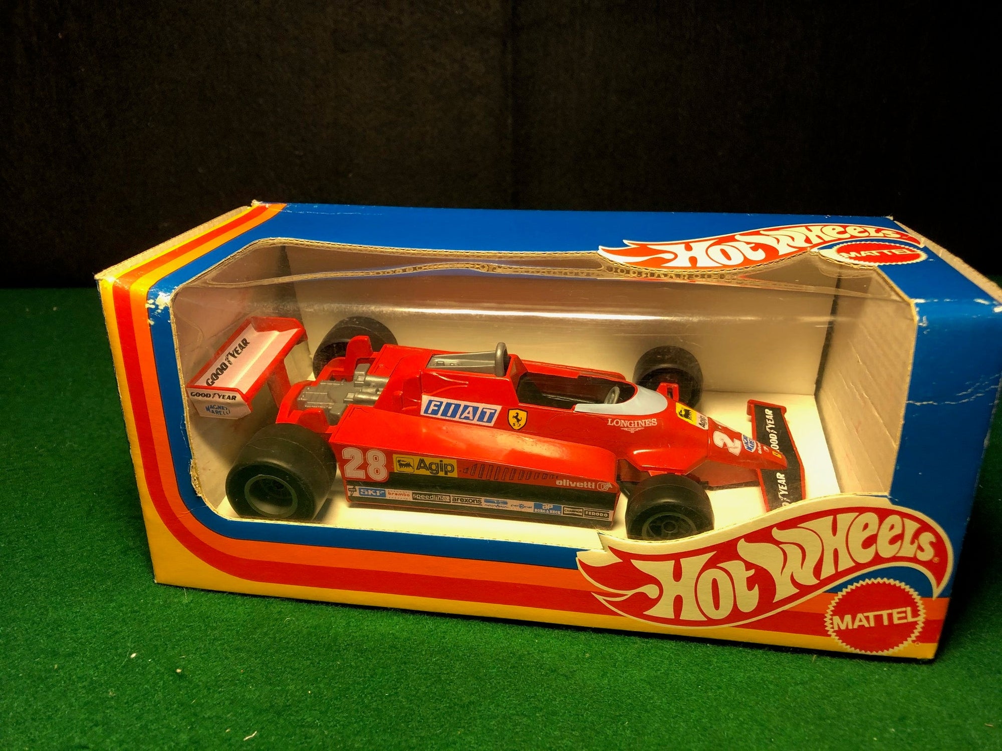 Ferrari 126CK Turbo Fi Didier Pironi N 28 by HotWheels 1:25