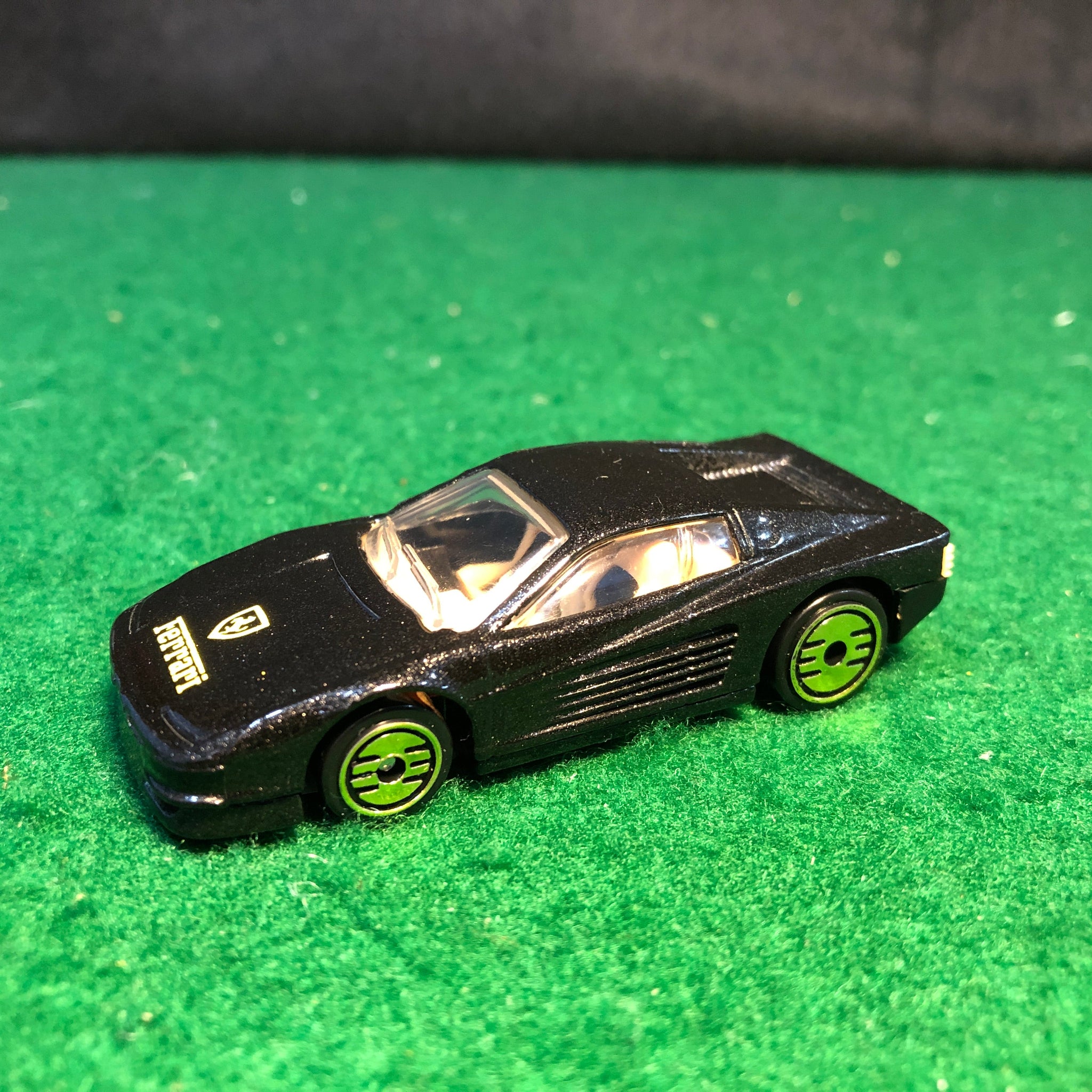 Ferrari Testarossa Black by HotWheels 1:64 (GoldUH)(13576)(No box)