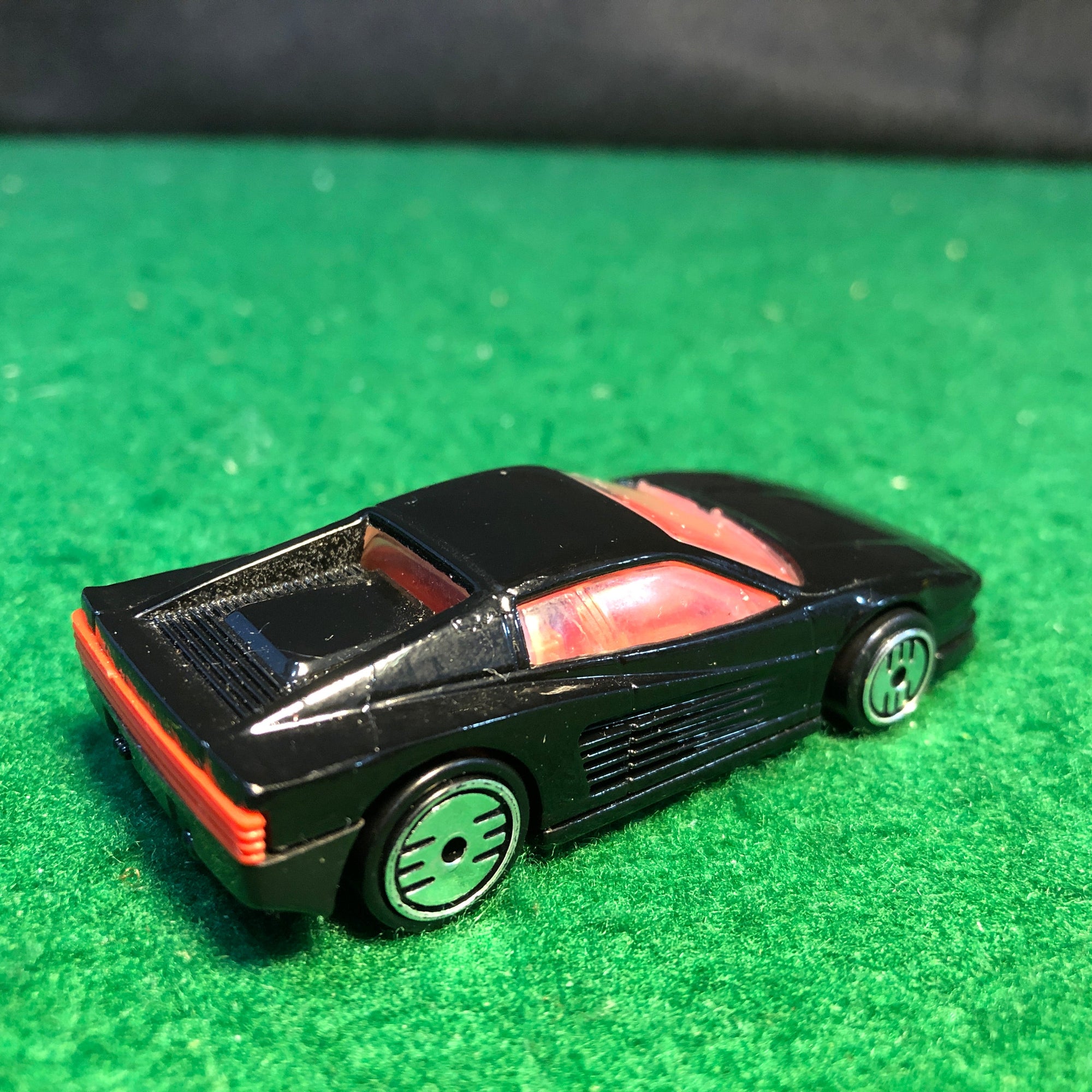 Ferrari Testarossa Black by HotWheels 1:64 (UH)(1897)(No box)