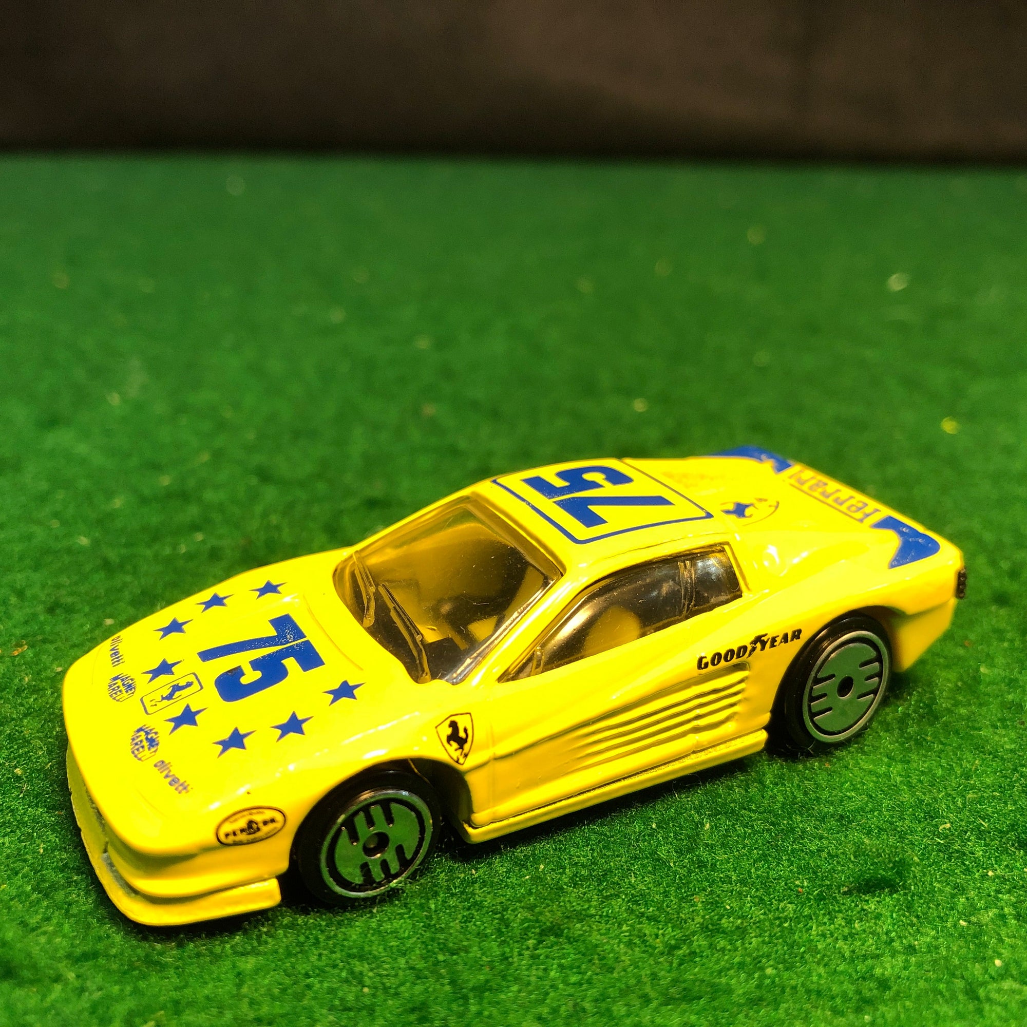 Ferrari Testarossa Yellow N 75 by HotWheels 1:64 (UH)(1897)(No box)