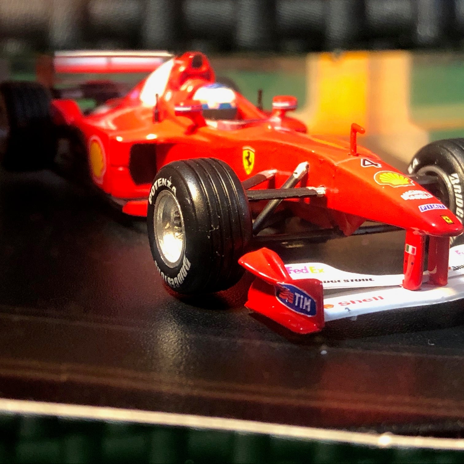 Ferrari F1-2000 Rubens Barrichello N 4 by HotWheels 1:43 (26749)