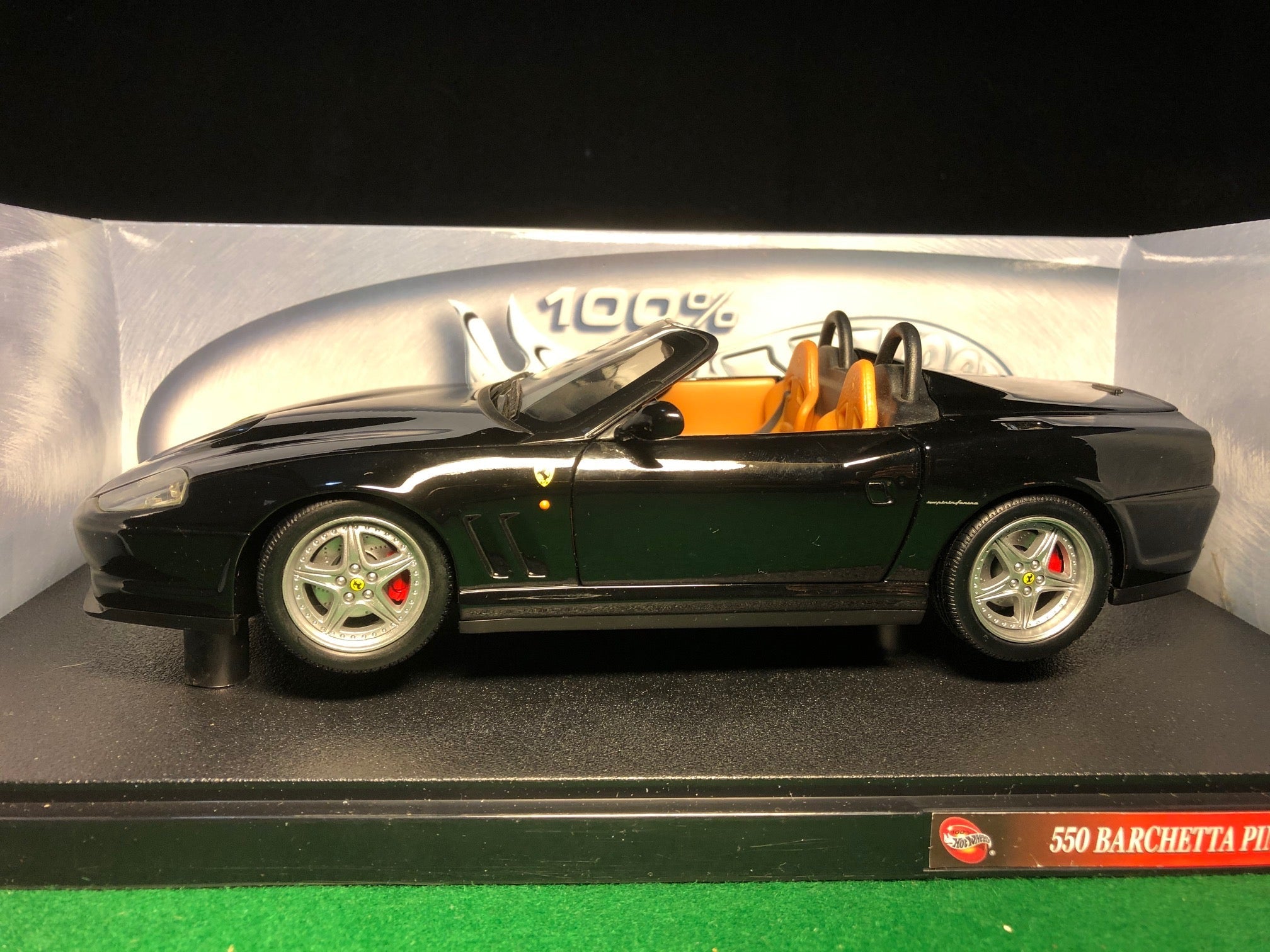 Ferrari 550 Barchetta Pininfarina Black by HotWheels 1:18 (54597)