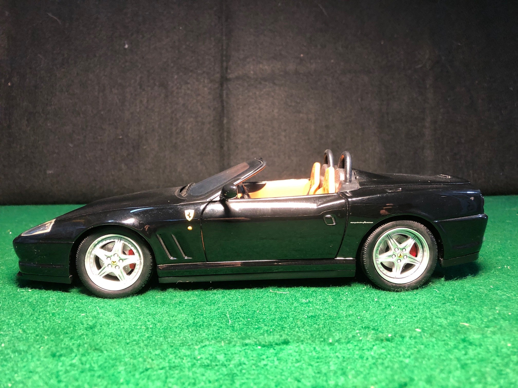 Ferrari 550 Barchetta Pininfarina Black by HotWheels 1:18 (54597)