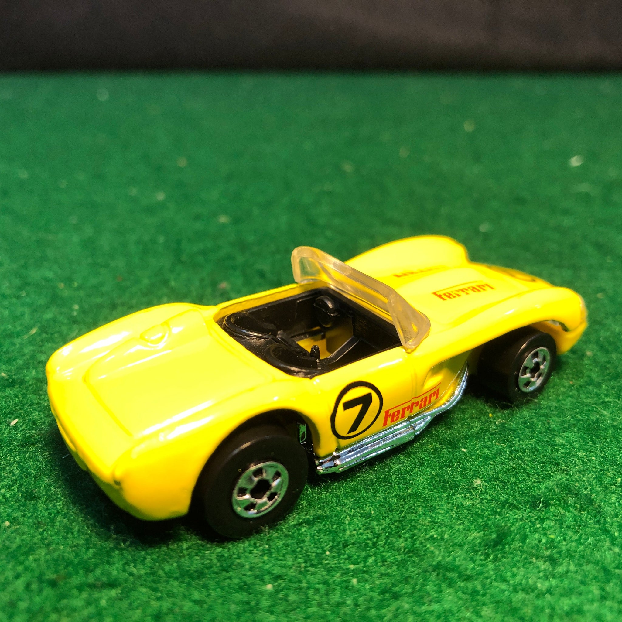 Ferrari 250 Testa Rossa N 7 by Hotwheels 1:64 (BW)(5665)(No box)