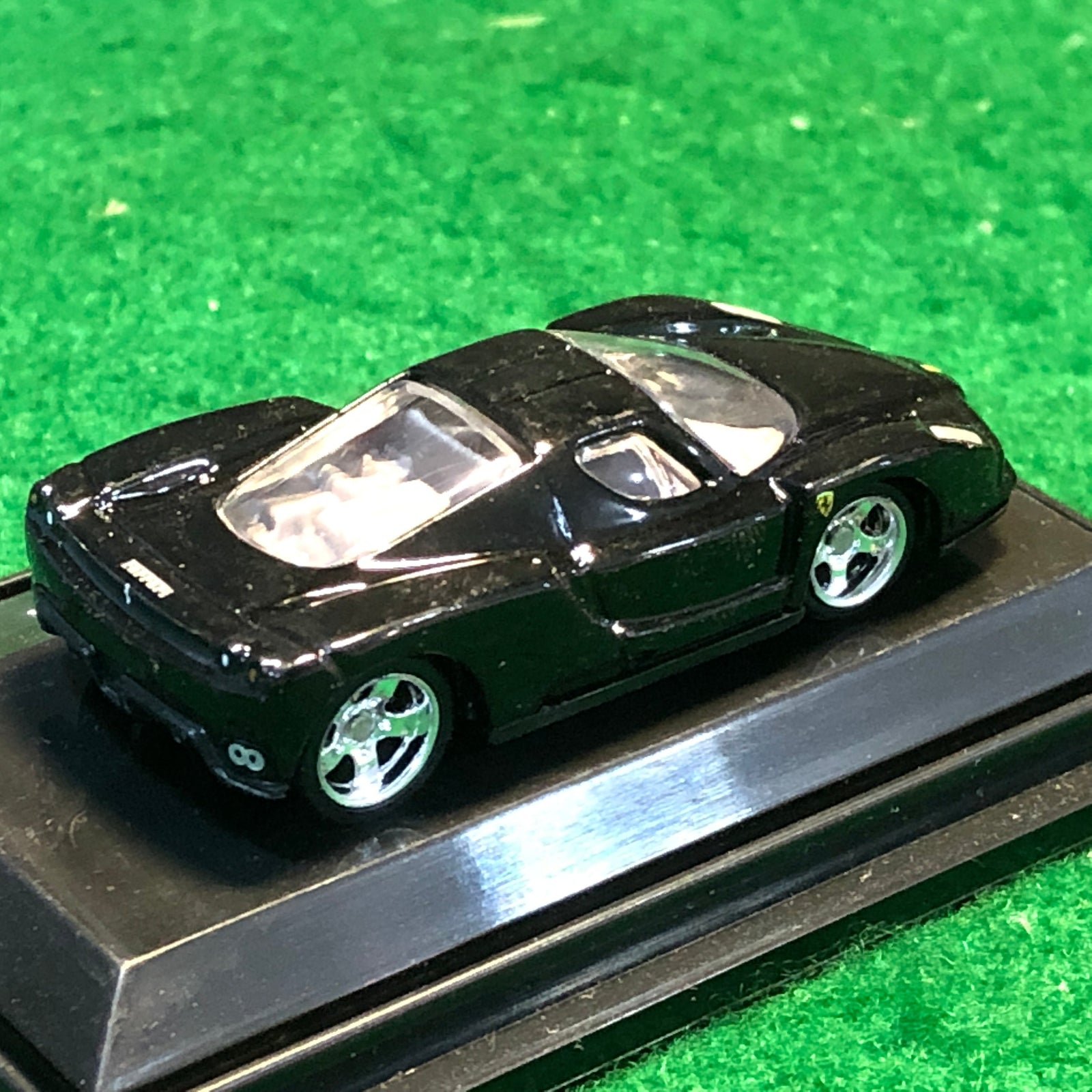 Ferrari Enzo Black by HotWheels 1:87 HO (5SP)(L7182)(DC)