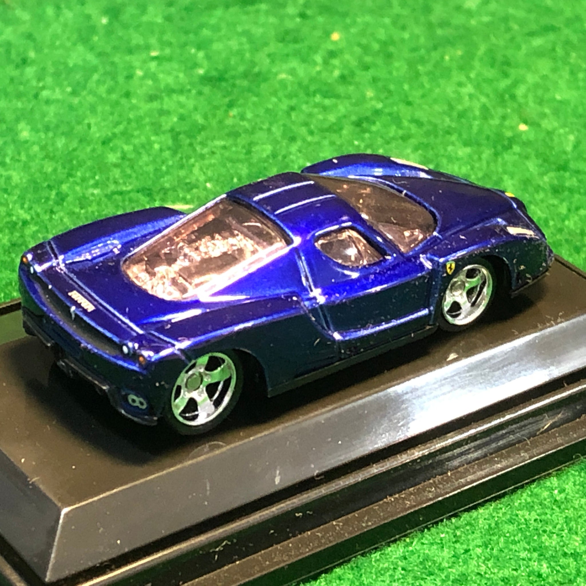 Ferrari Enzo Blue by HotWheels 1:87 HO (5SP)(N0241)(DC)