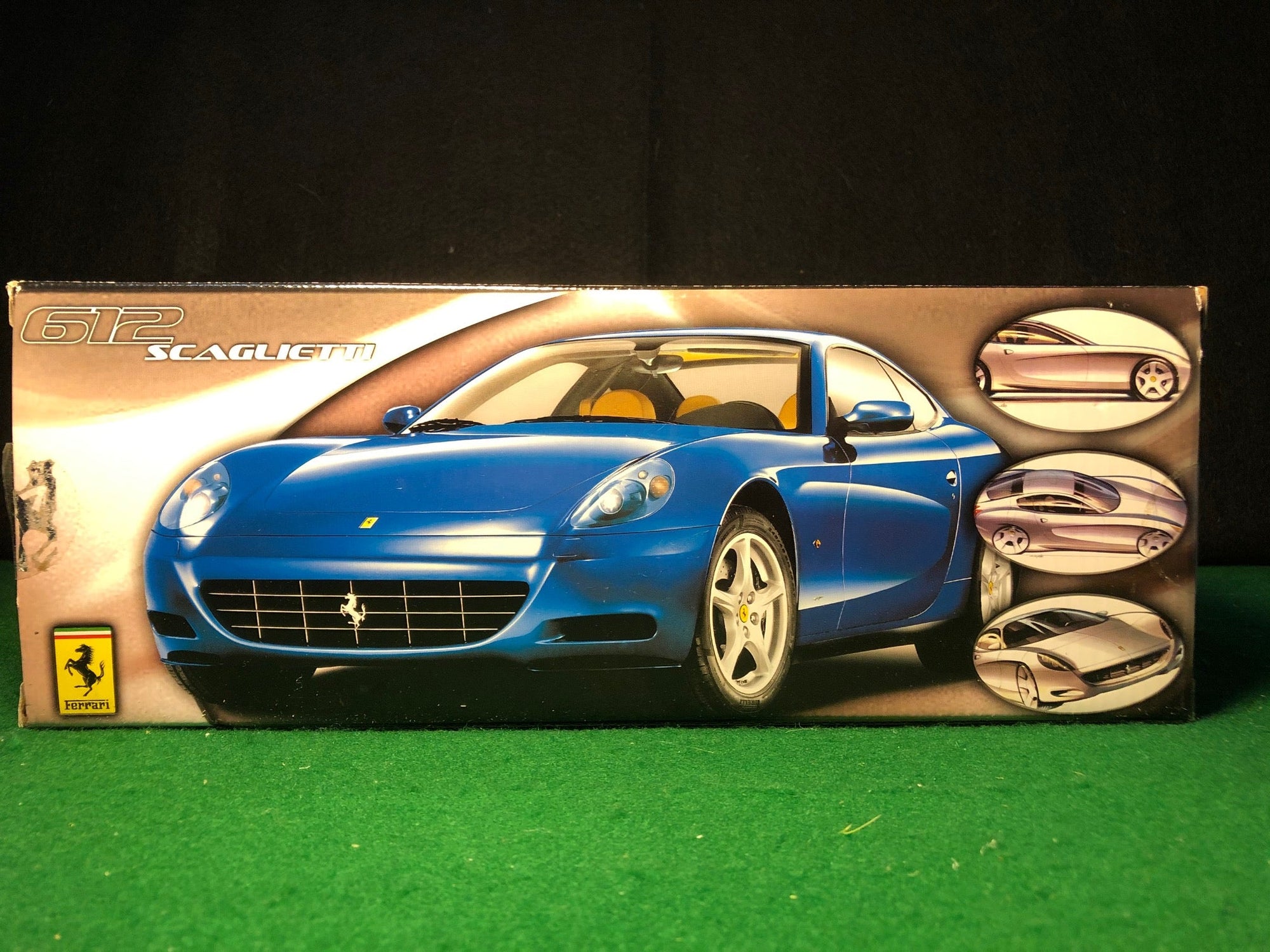 Ferrari 612 Scaglietti Metallic Blue by HotWheels 1:18 (C7522)