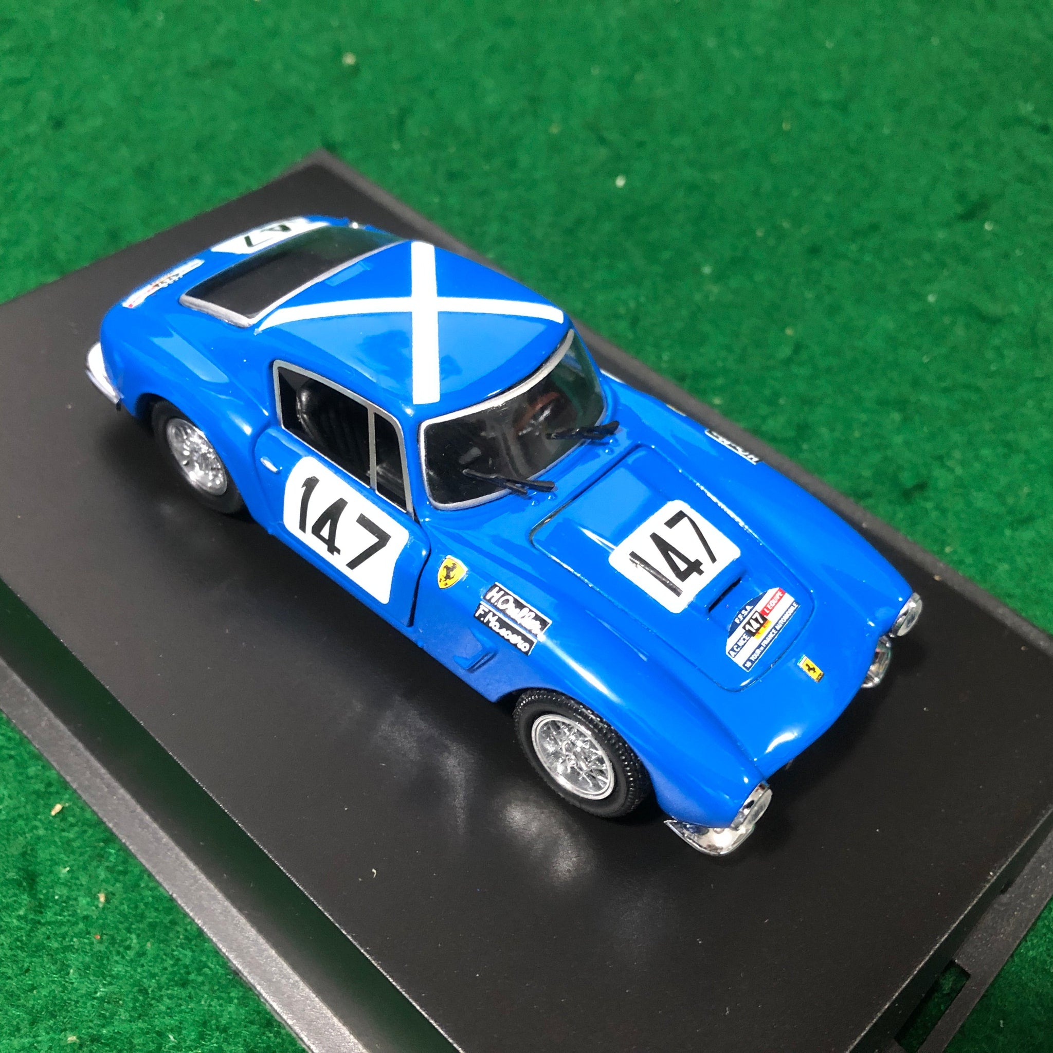 Ferrari 250 GT SWB Berlinetta N 147 by Jouef 1:43 (1033)