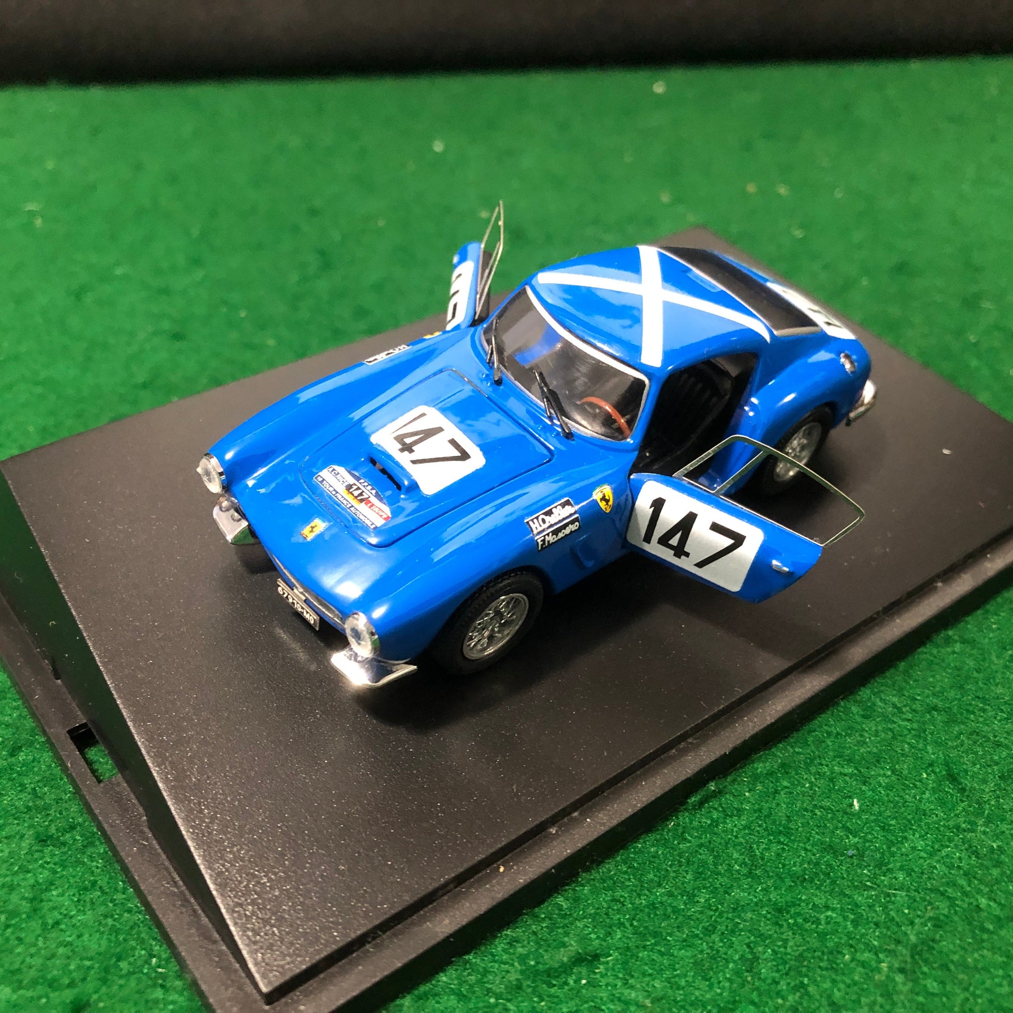 Ferrari 250 GT SWB Berlinetta N 147 by Jouef 1:43 (1033)