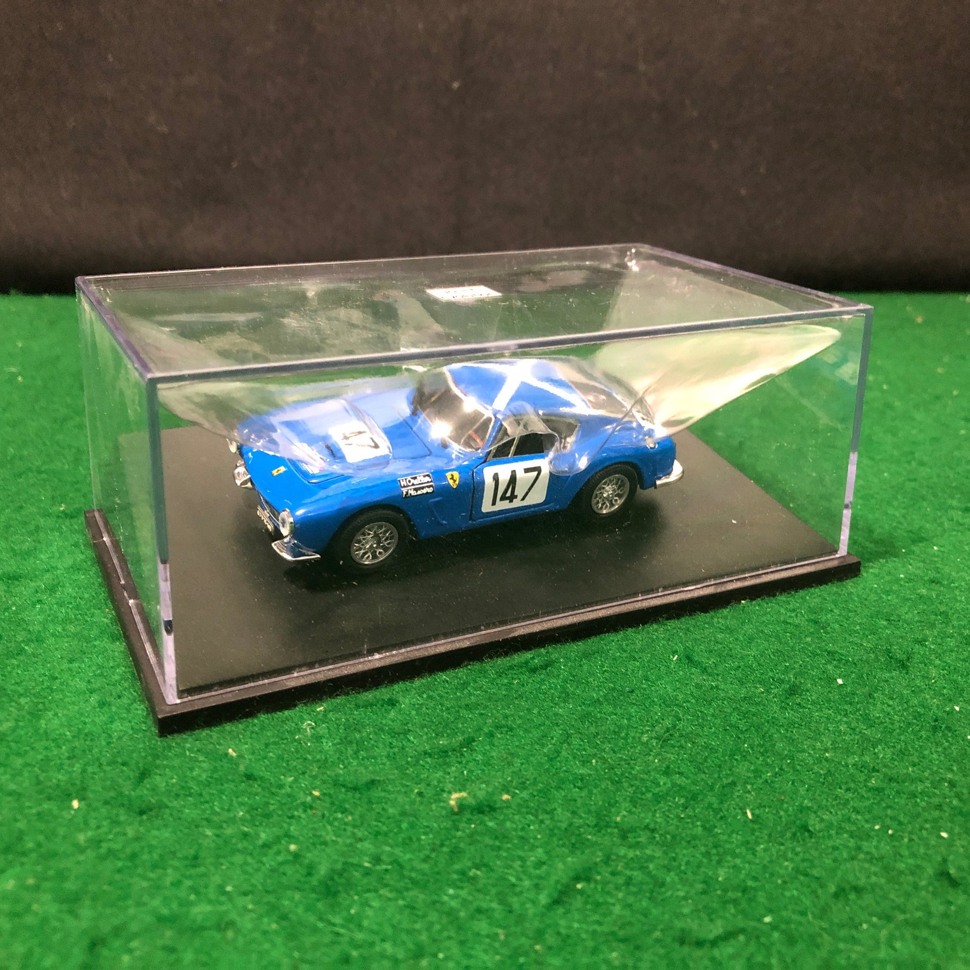 Ferrari 250 GT SWB Berlinetta N 147 by Jouef 1:43 (1033)