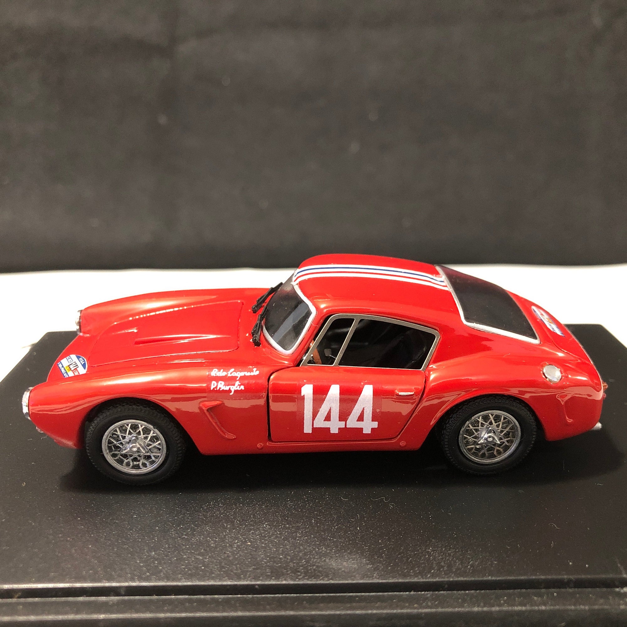 Ferrari 250 GT SWB Berlinetta N 144 by Jouef 1:43 (1034)