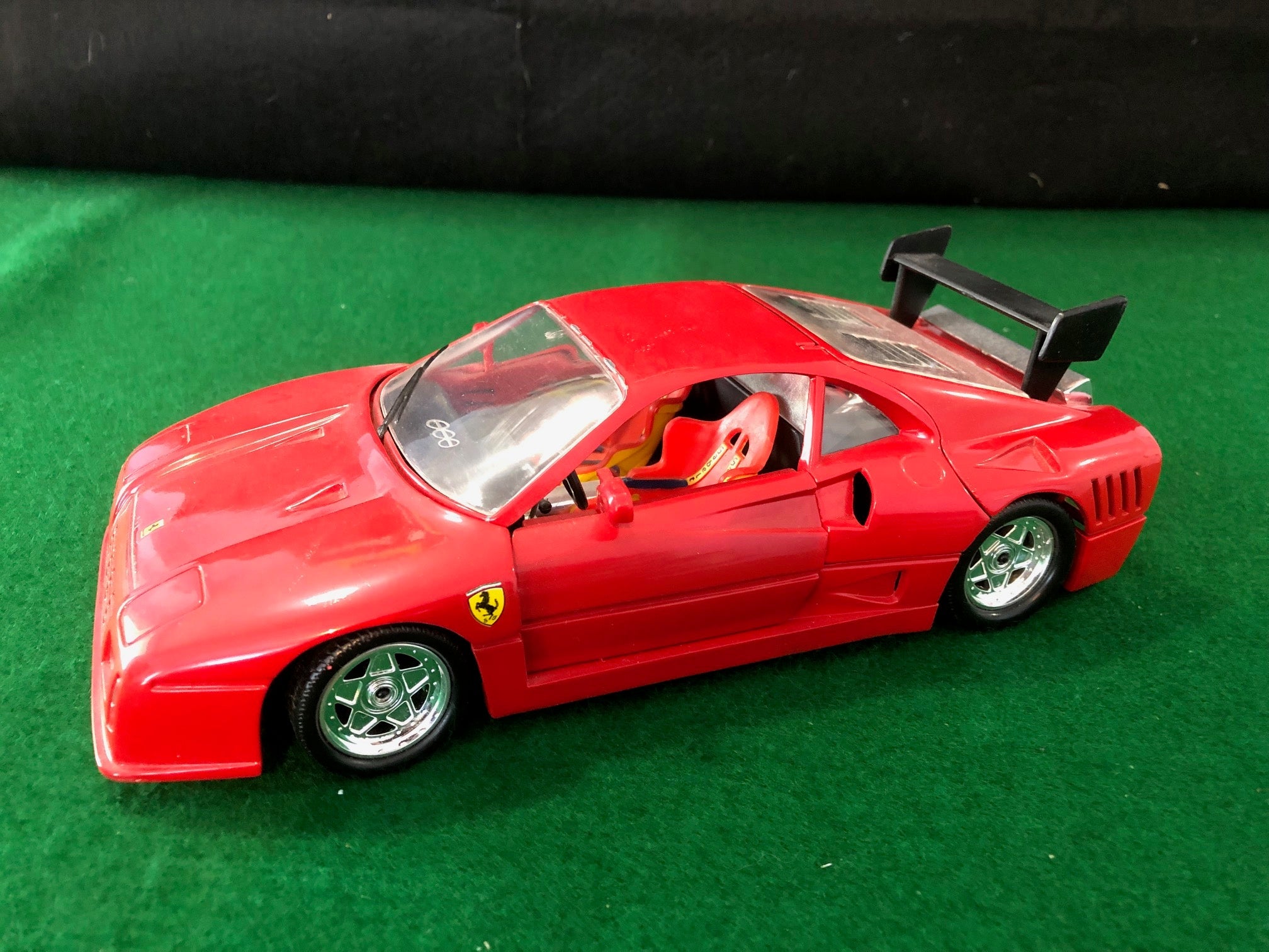Ferrari GTO Evoluzione by Jouef 1:18 (3001)(No box)