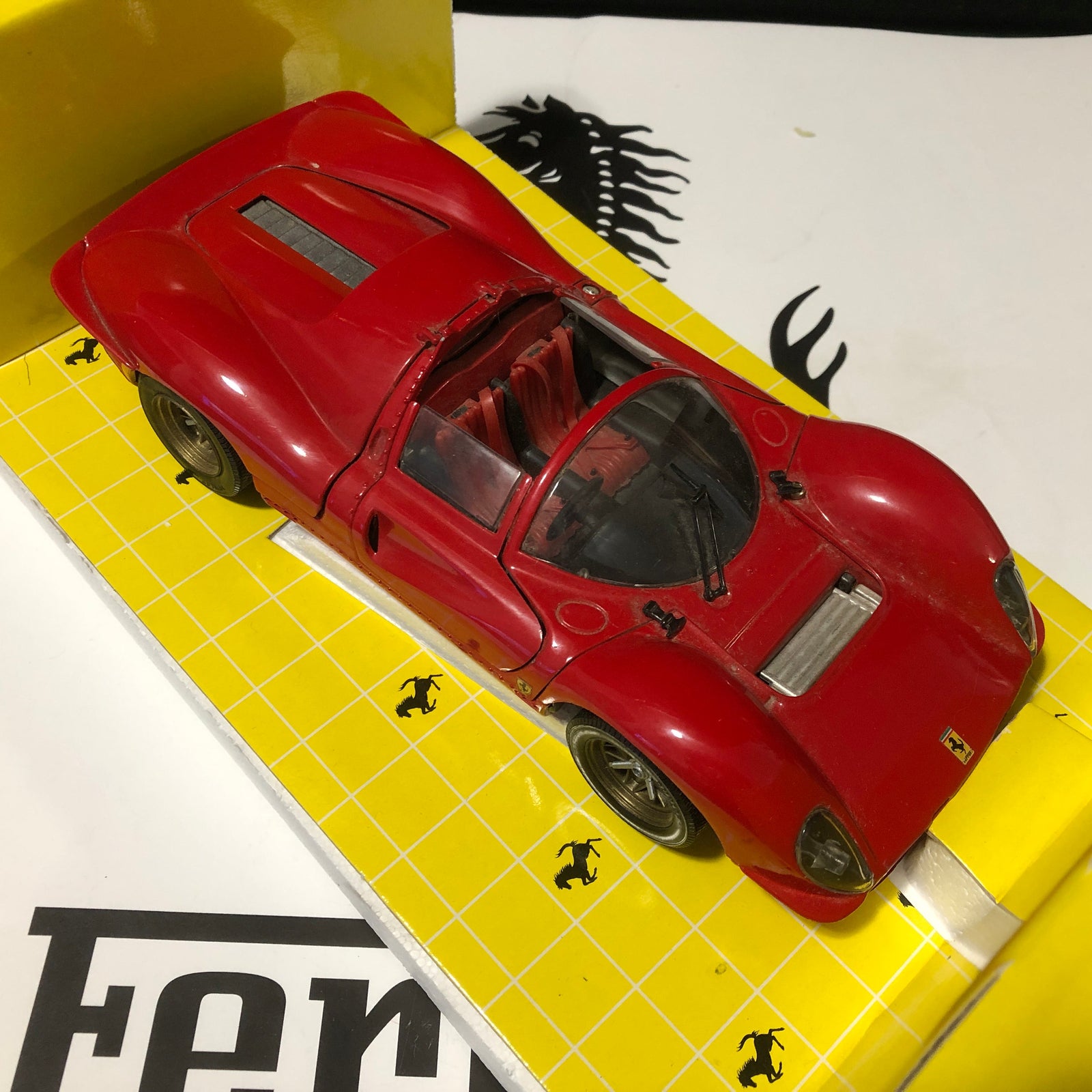 Ferrari 330 P4 1967 Red Spider by Jouef 1:18 (3005)