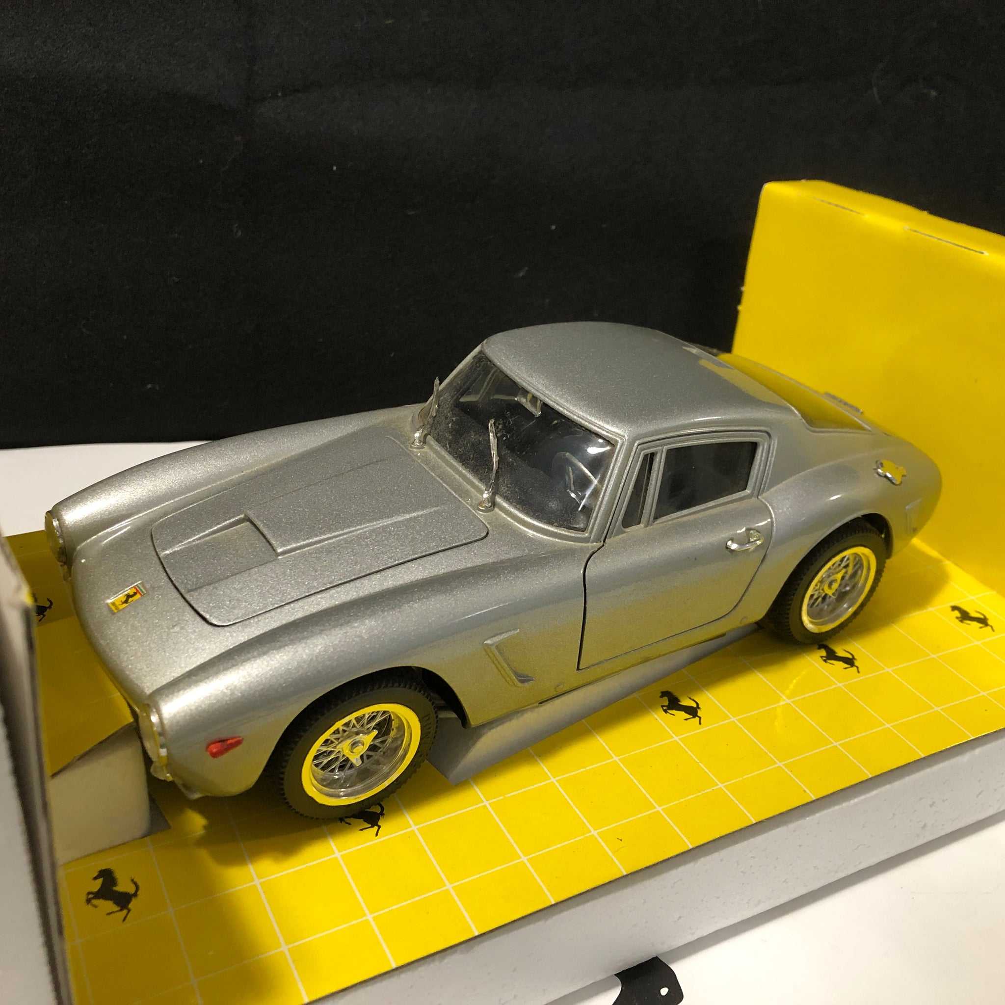 Ferrari 250 GT SWB Berlinetta 1961 Grigio by Jouef 1:18 (3012)