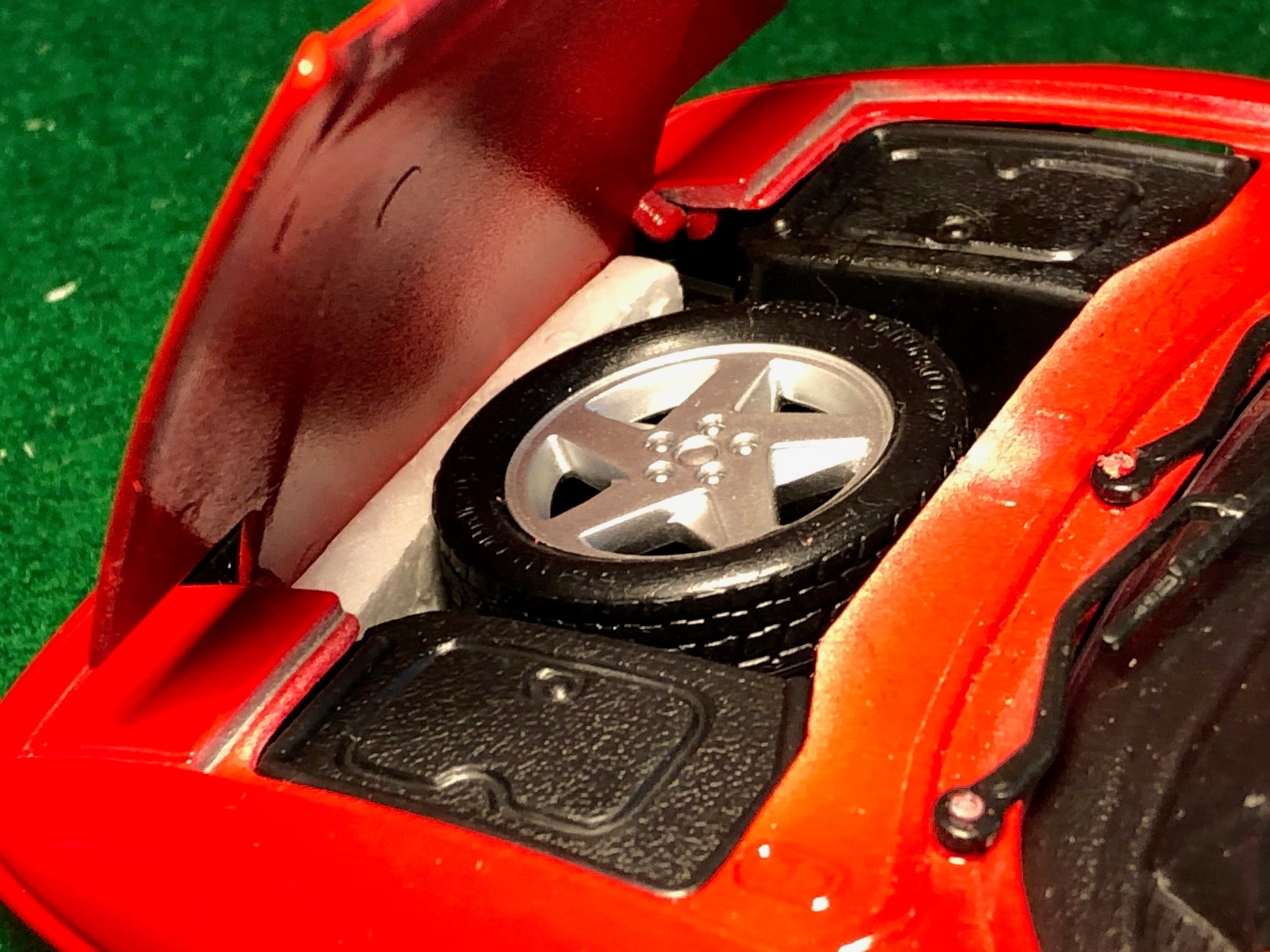 Ferrari 348 ts Red by Maisto 1:18 (28544)(No box)