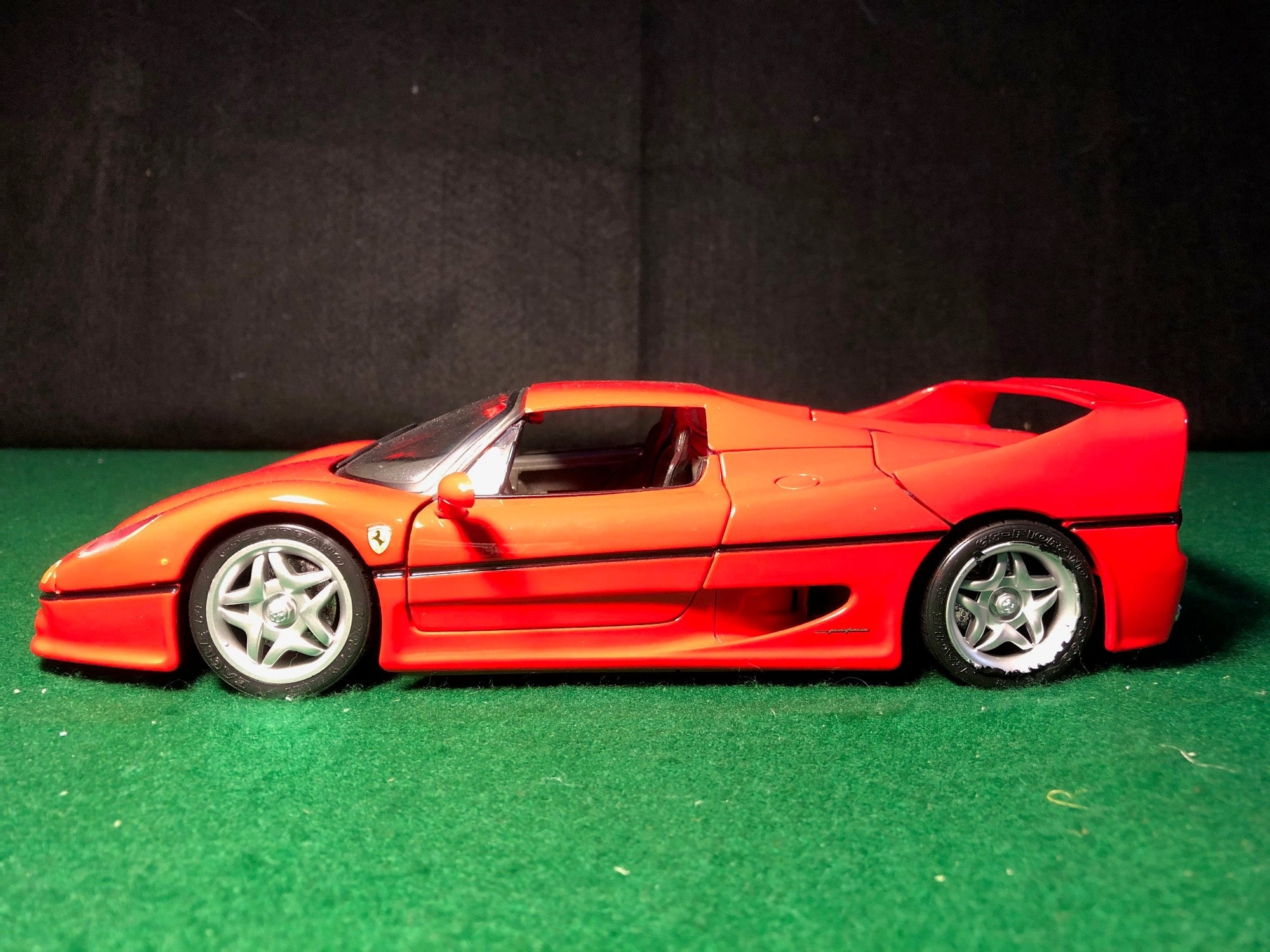 Ferrari F50 Red by Maisto 1:18 (31823)