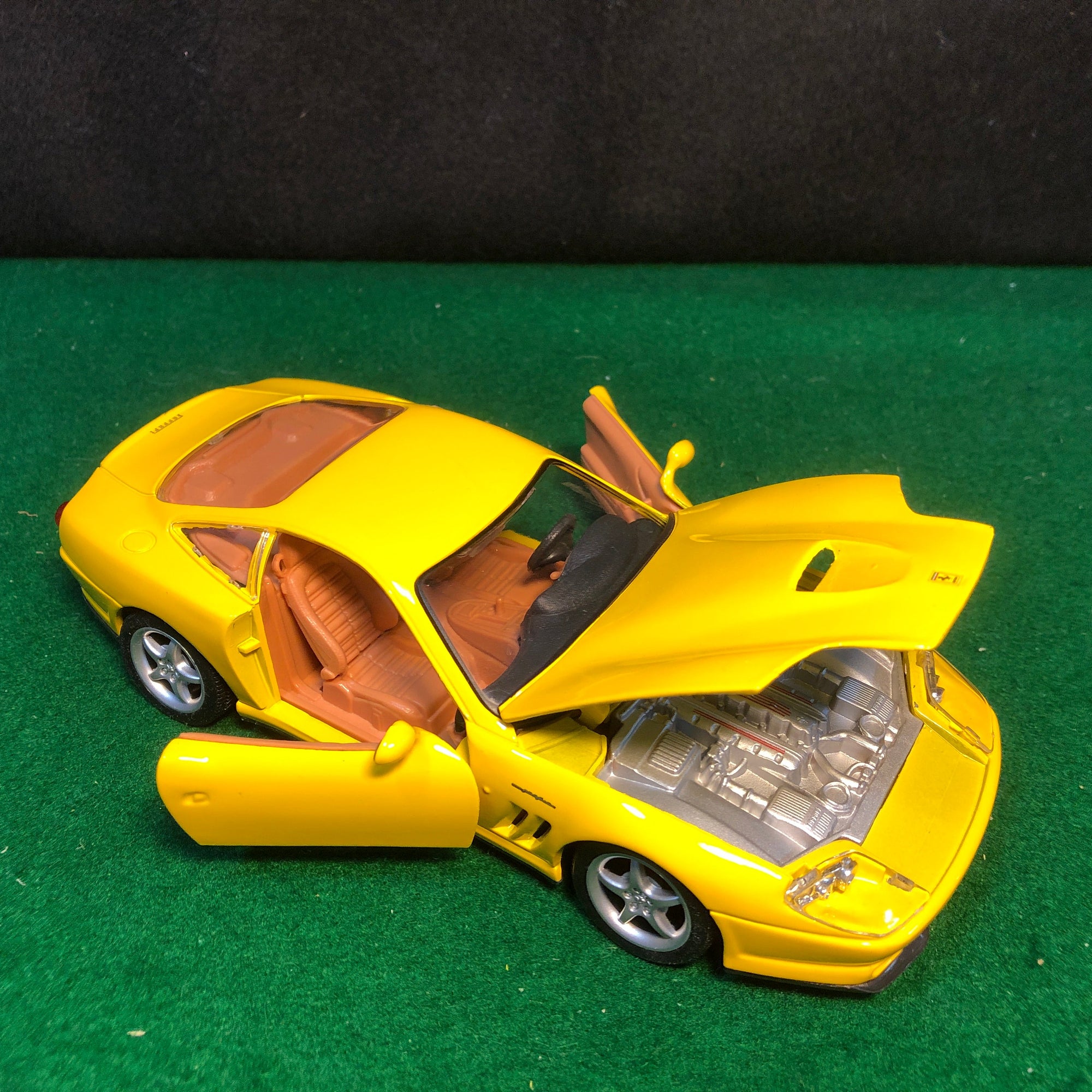 Ferrari 550 Maranello Yellow by Maisto 1:24 (31939)(No box)