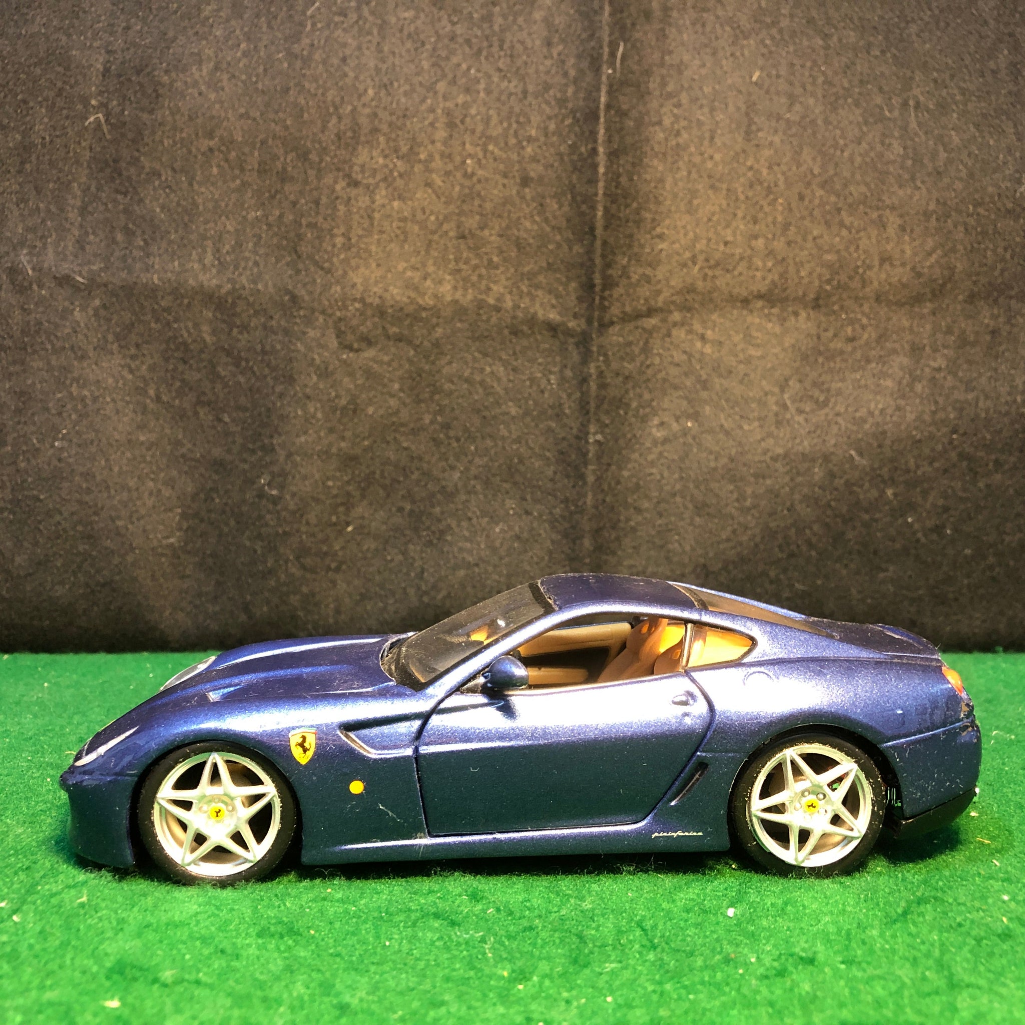 Ferrari 599 GTB Metallic Blue by Maisto 1:24 (39259)(No box)