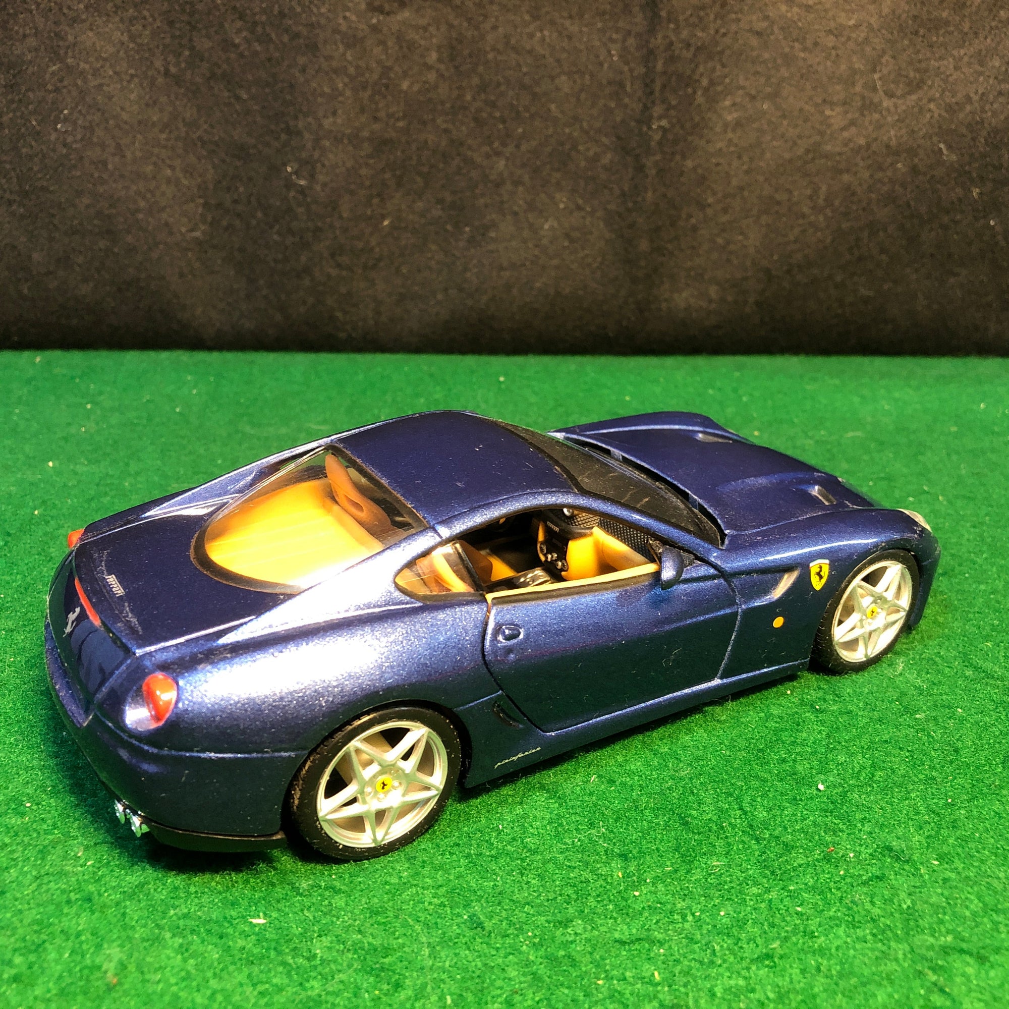 Ferrari 599 GTB Metallic Blue by Maisto 1:24 (39259)(No box)