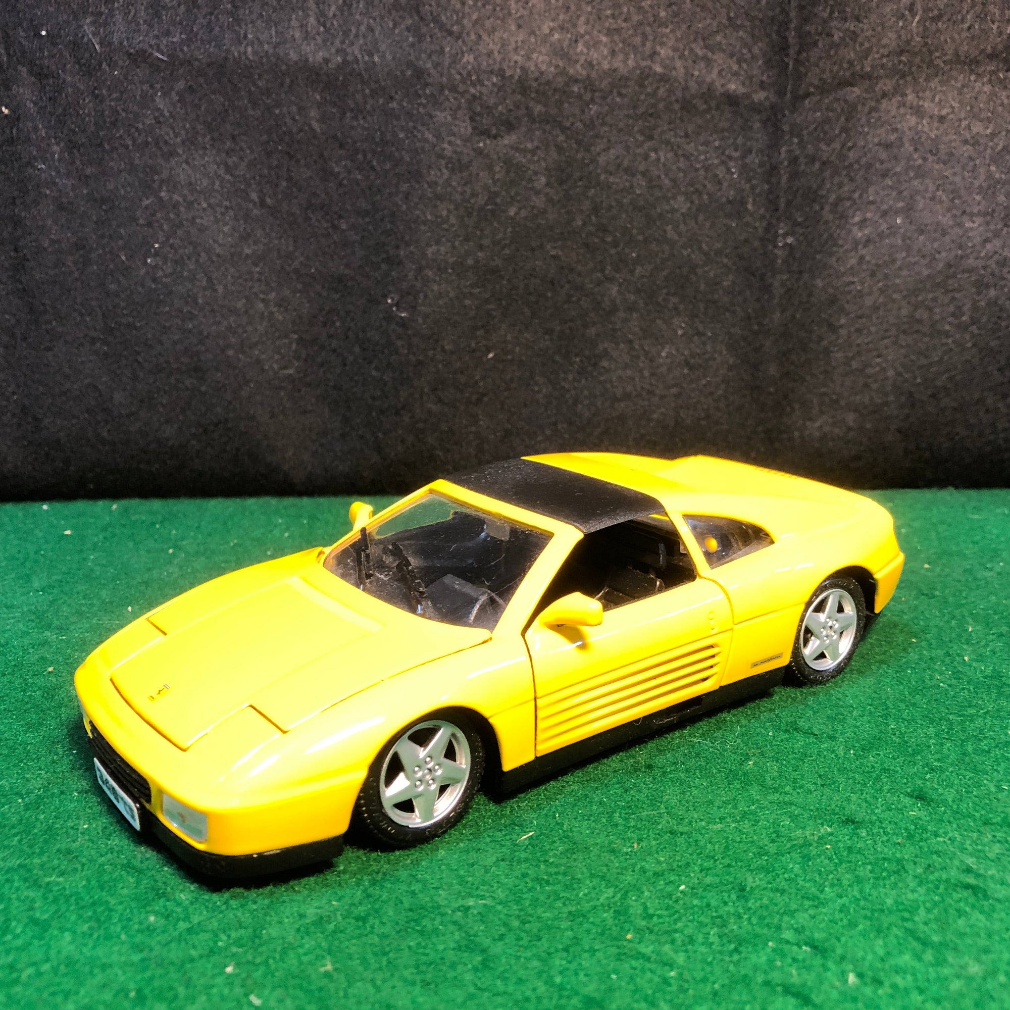 Ferrari 348 ts Yellow by Maisto 1:24 (901)(No box)