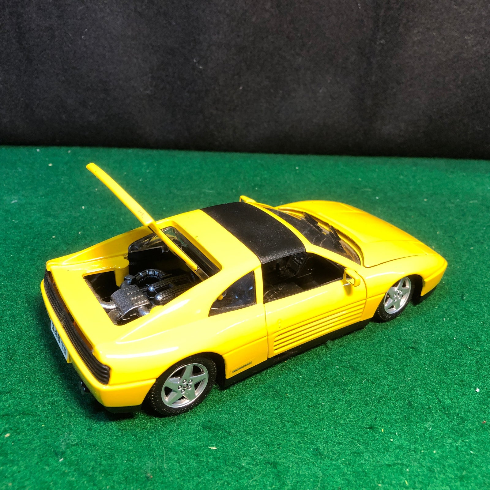 Ferrari 348 ts Yellow by Maisto 1:24 (901)(No box)