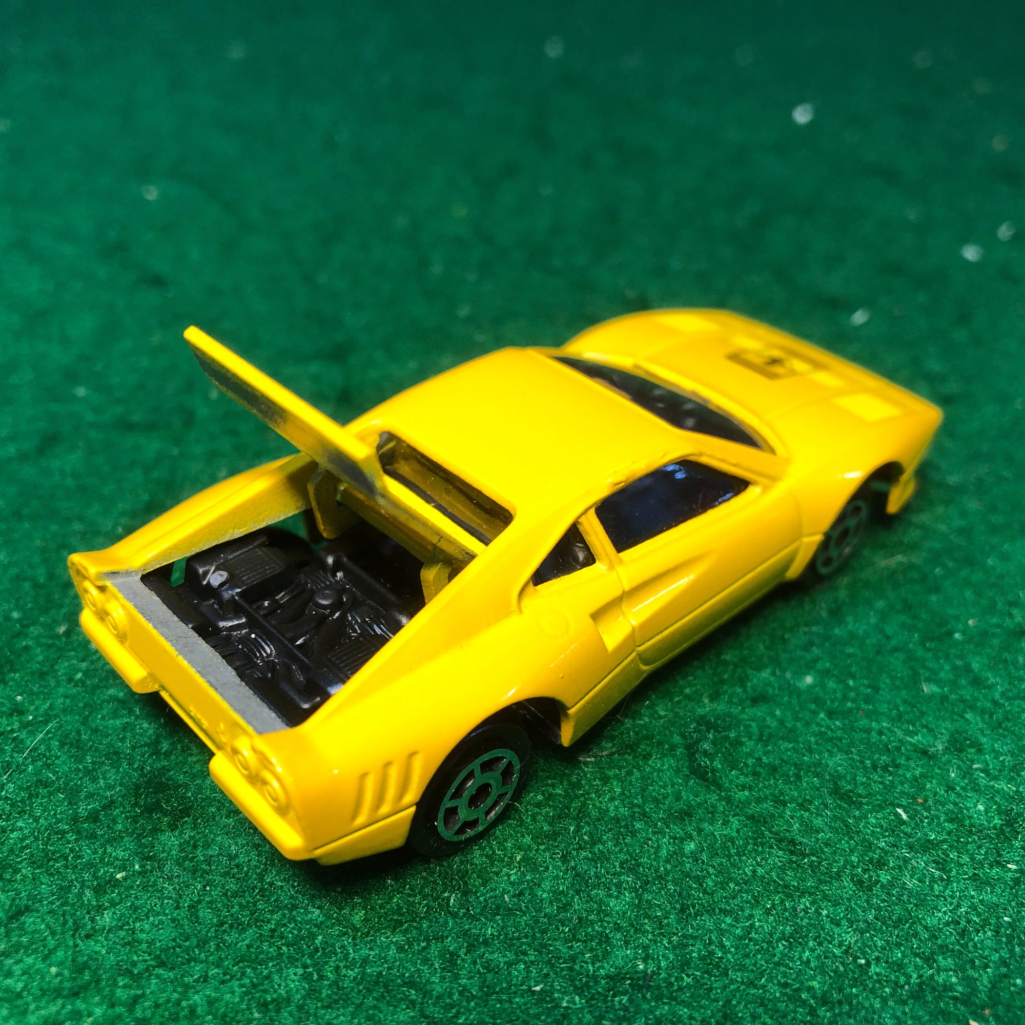 Ferrari 288 GTO Yellow by Majorette 1:56 (215/16)(No box)