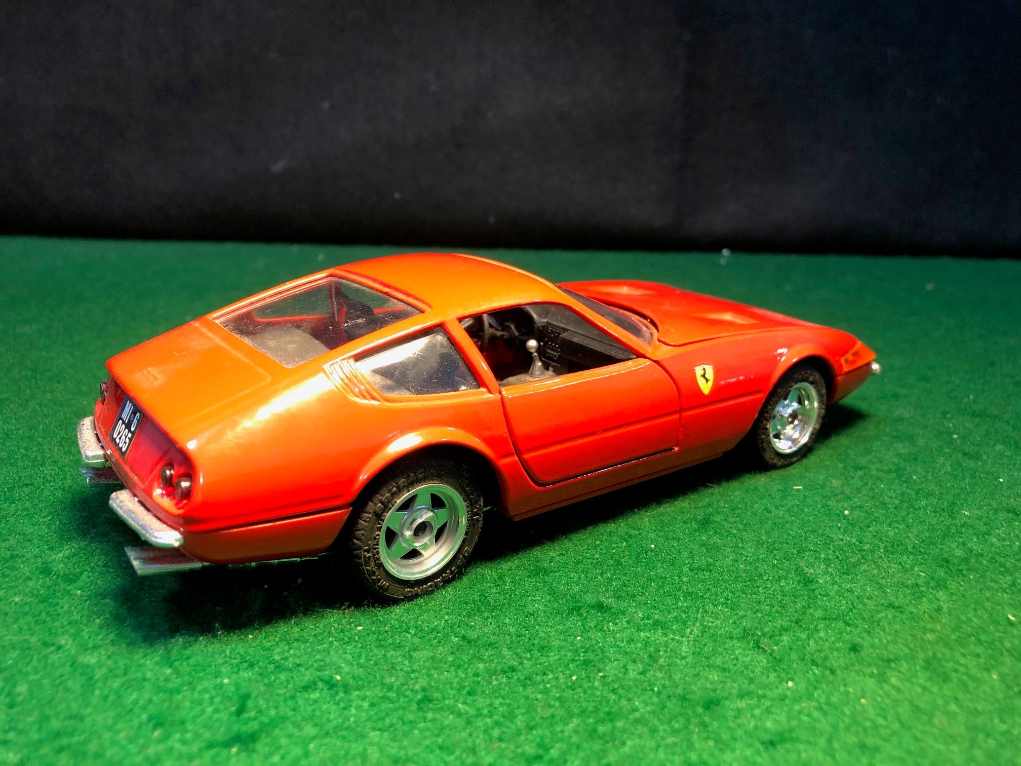 Ferrari 365 GTB/4 Daytona Red by Majorette 1:24 (4103)(No box)