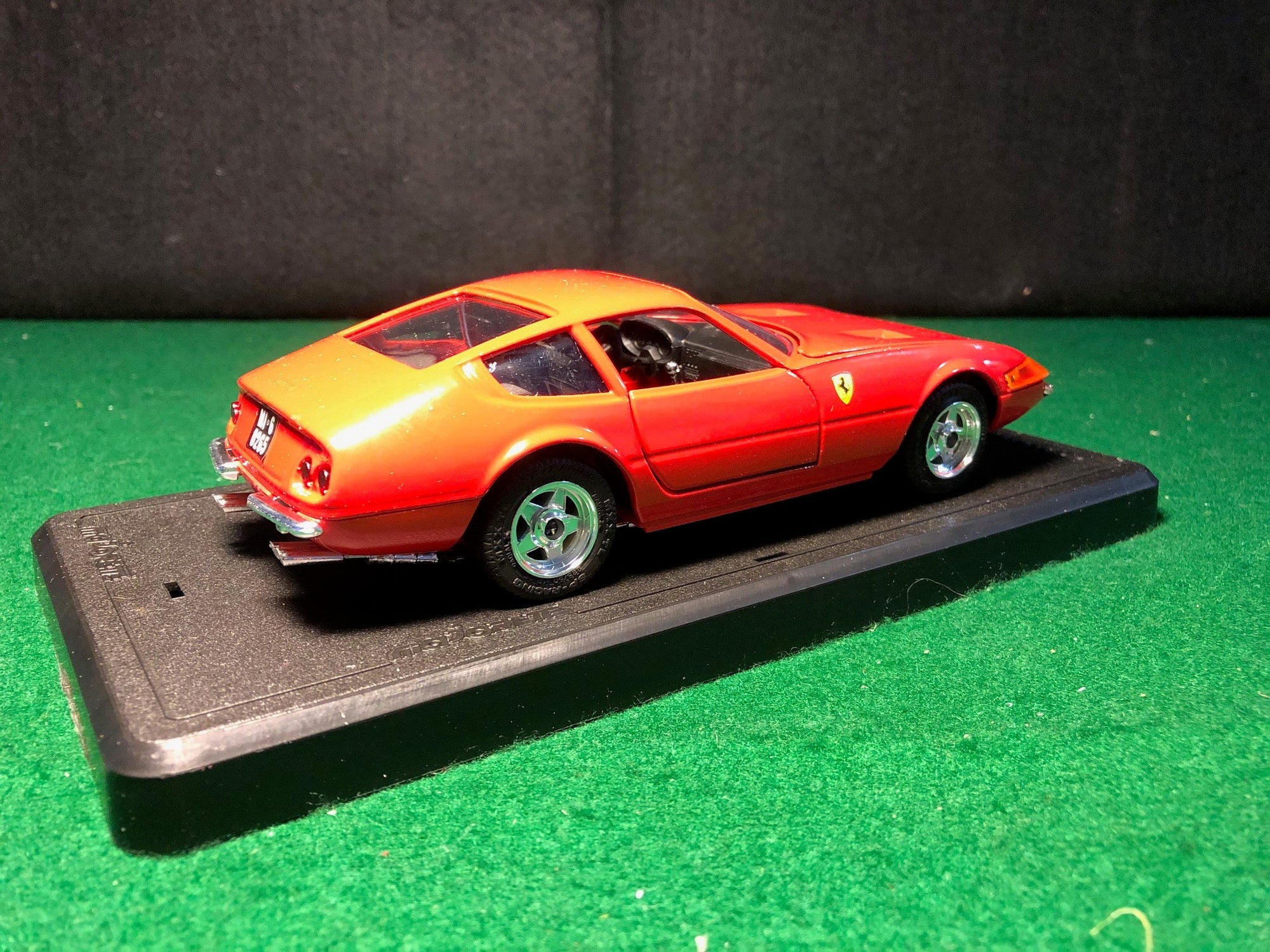 Ferrari 365 GTB/4 Daytona Red by Majorette 1:24 (4103)