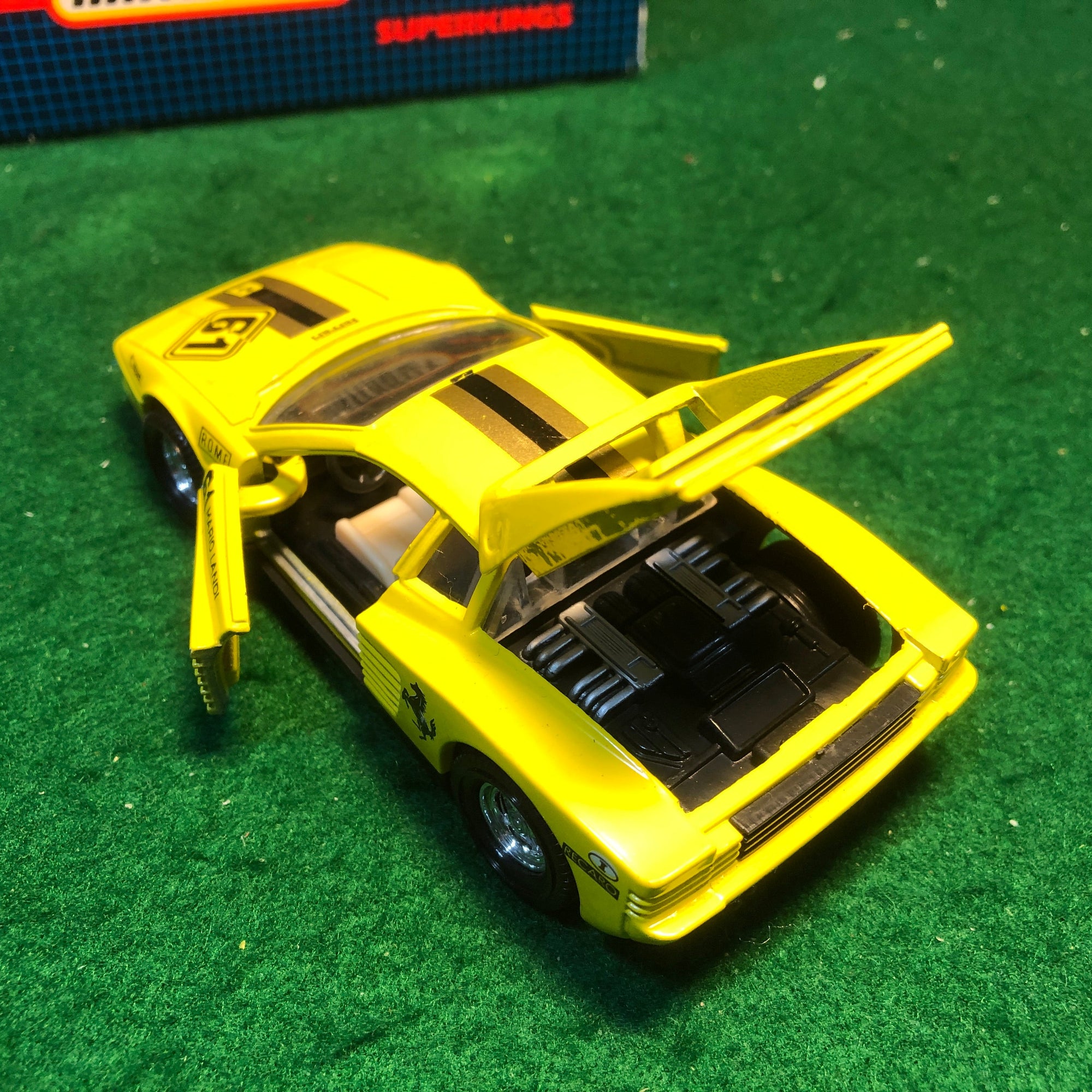 Ferrari Testarossa N 61 Mario Landi by Matchbox 1:40 (K155)