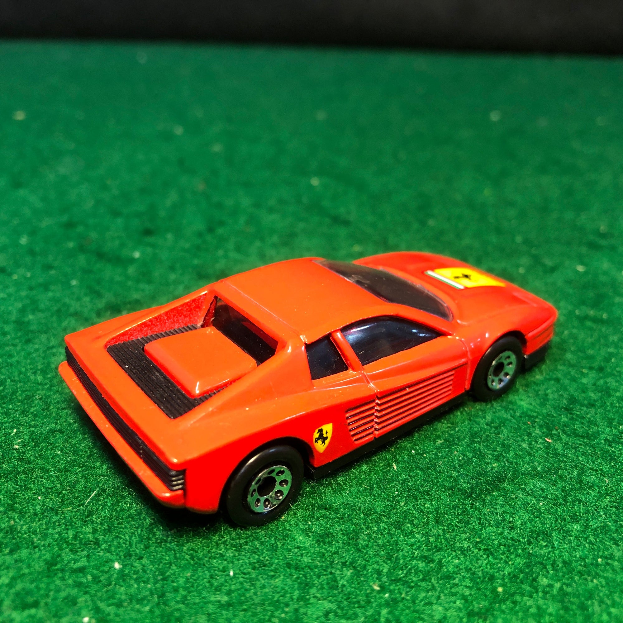 Ferrari Testarossa Red by Matchbox 1:59 (MB75)(No box)