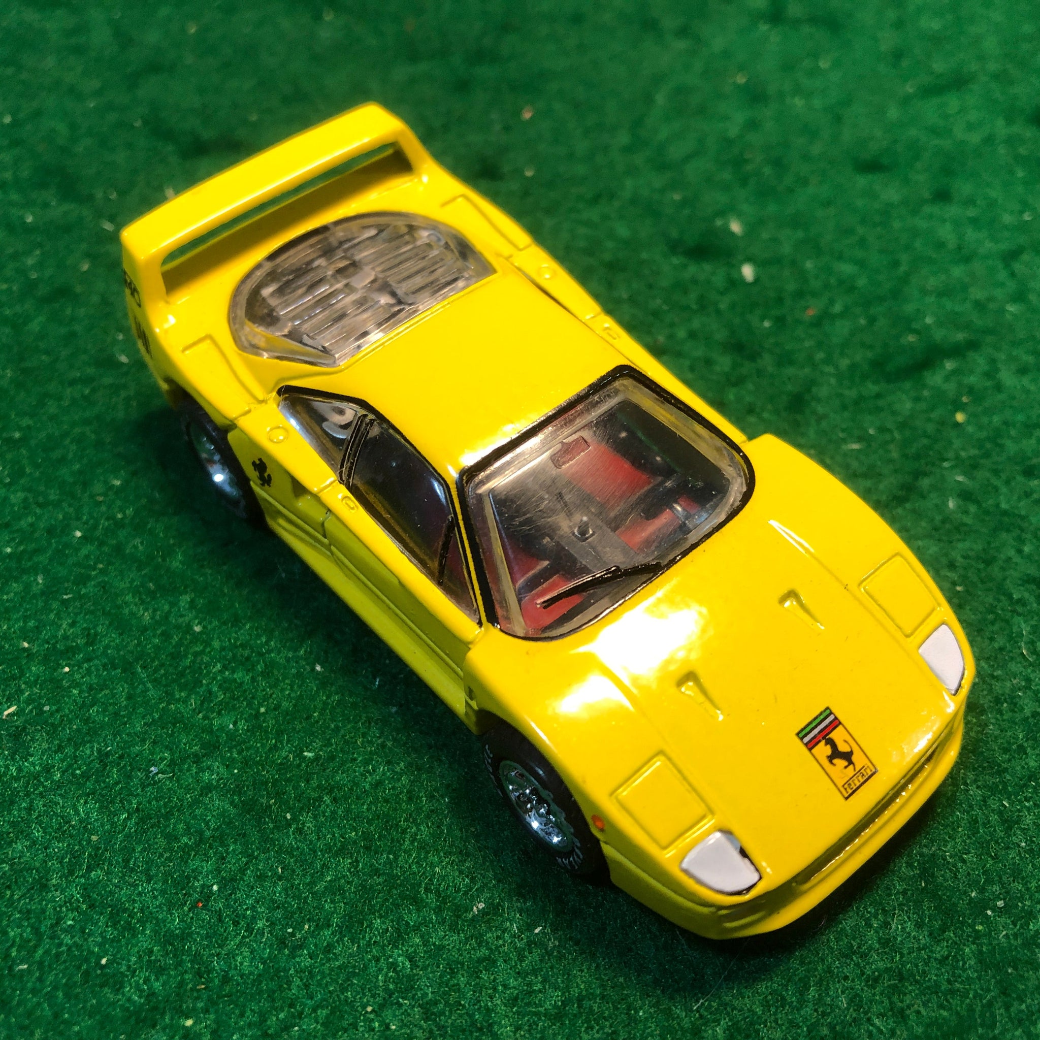 Ferrari F40 Yellow by Matchbox 1:59 (WC102)