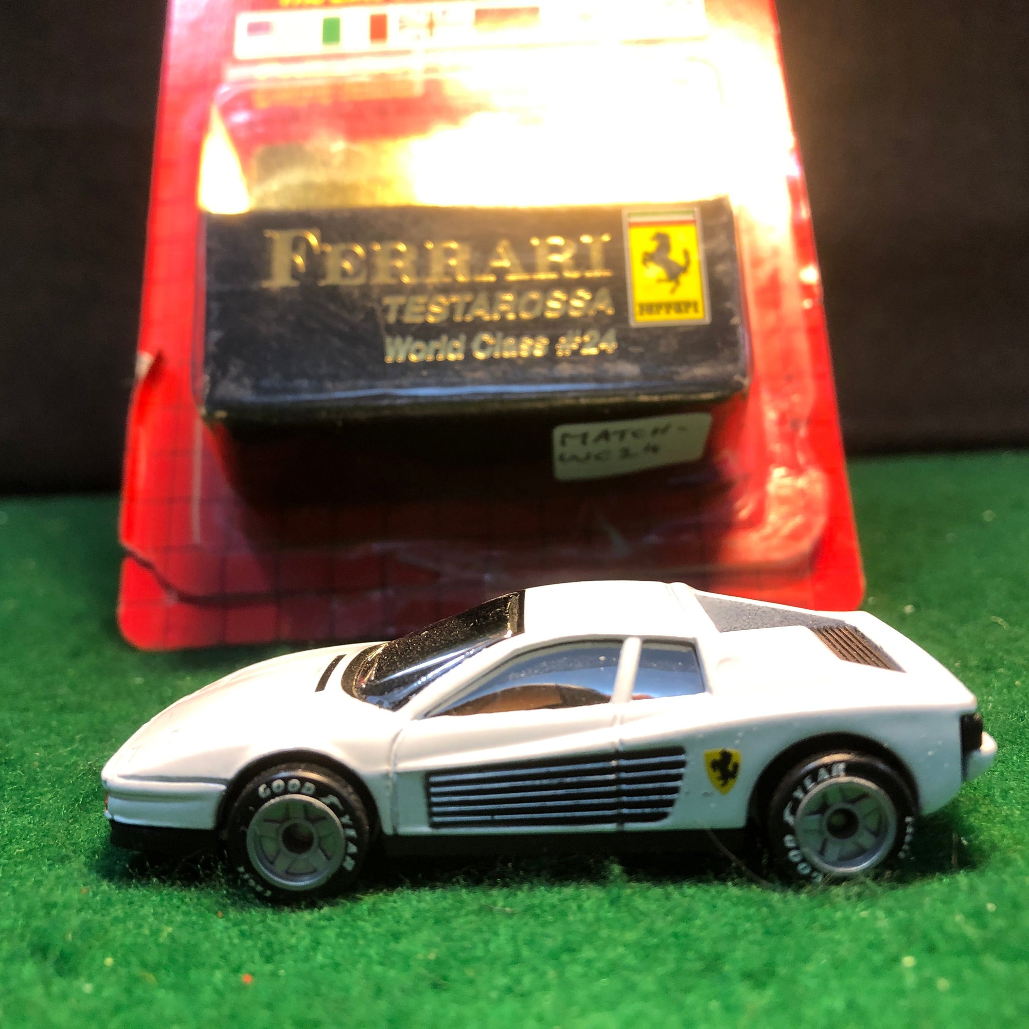 Ferrari Testarossa White by Matchbox 1:55 (WC24)