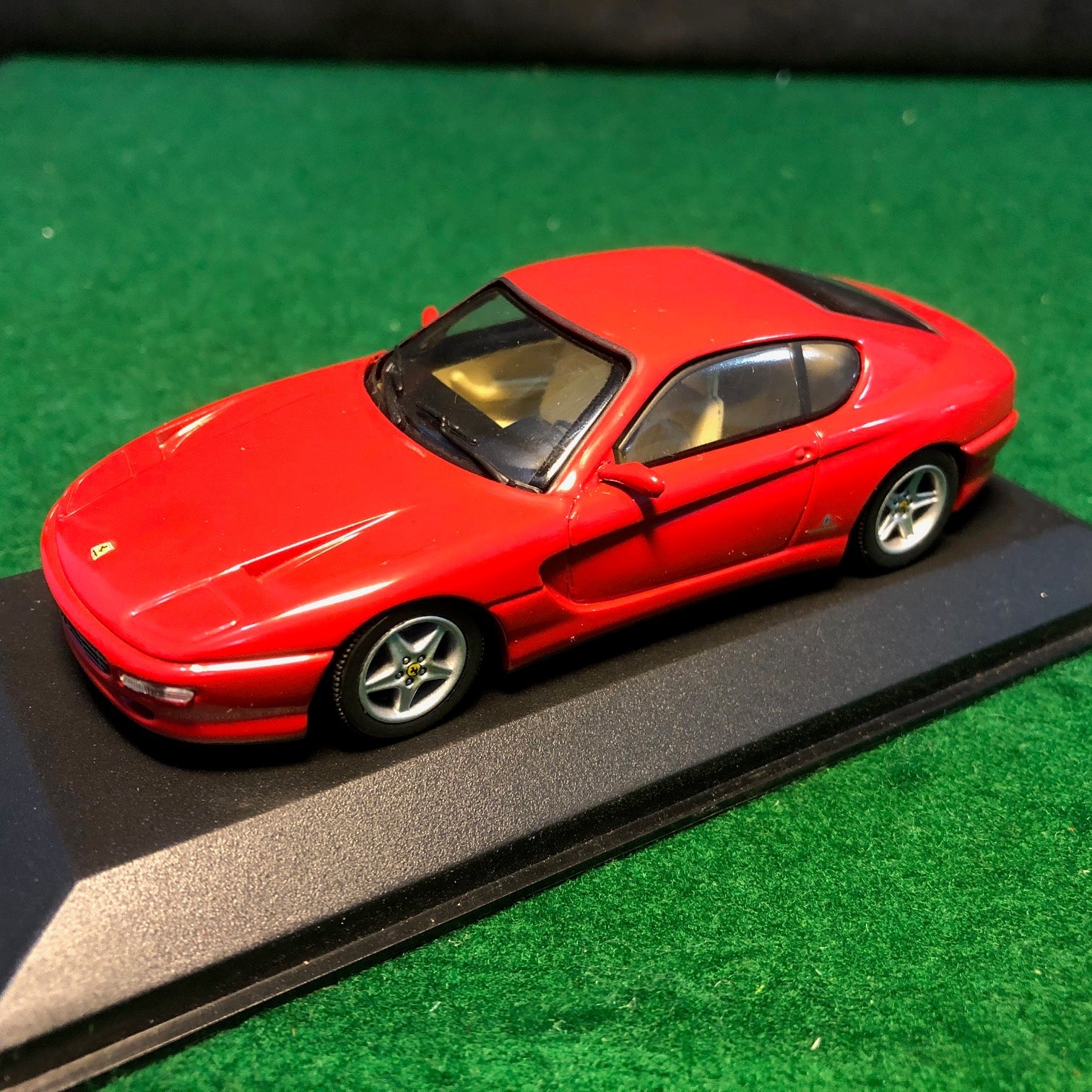 Ferrari 456 GT Red by Minichamps 1:43 (072400)