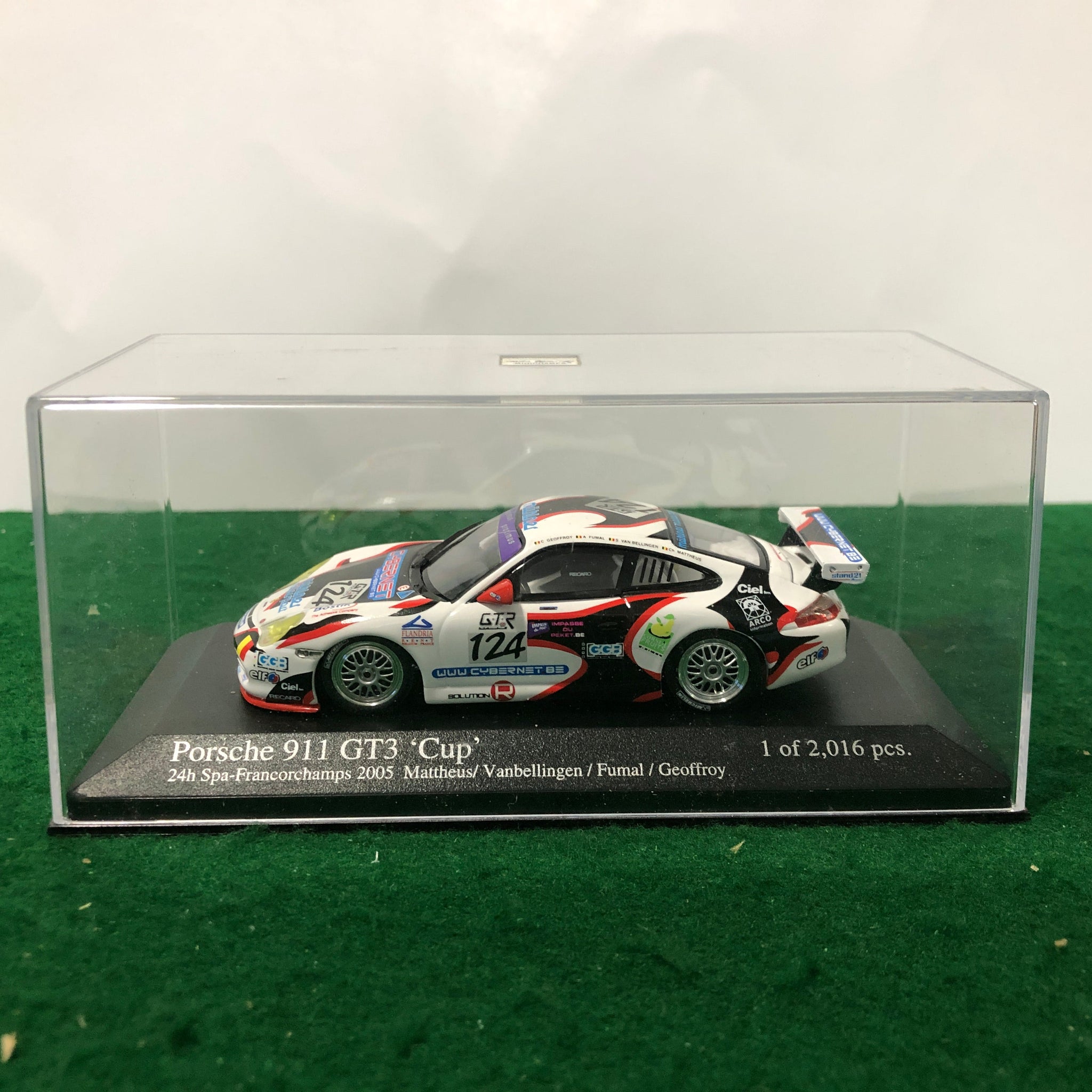 Porsche 911 GT3 Cup Spa 24h 2005 N 124 by Minichamps 1:43 (400056224)