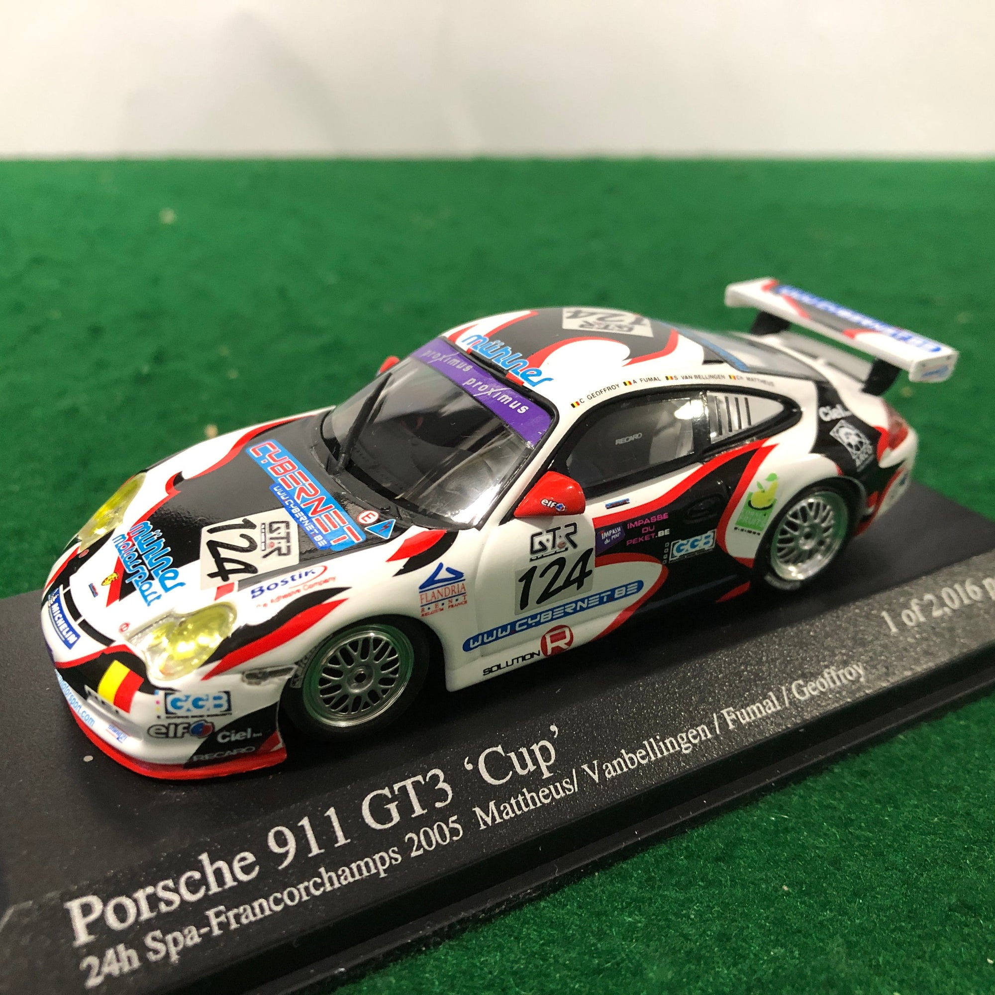 Porsche 911 GT3 Cup Spa 24h 2005 N 124 by Minichamps 1:43 (400056224)