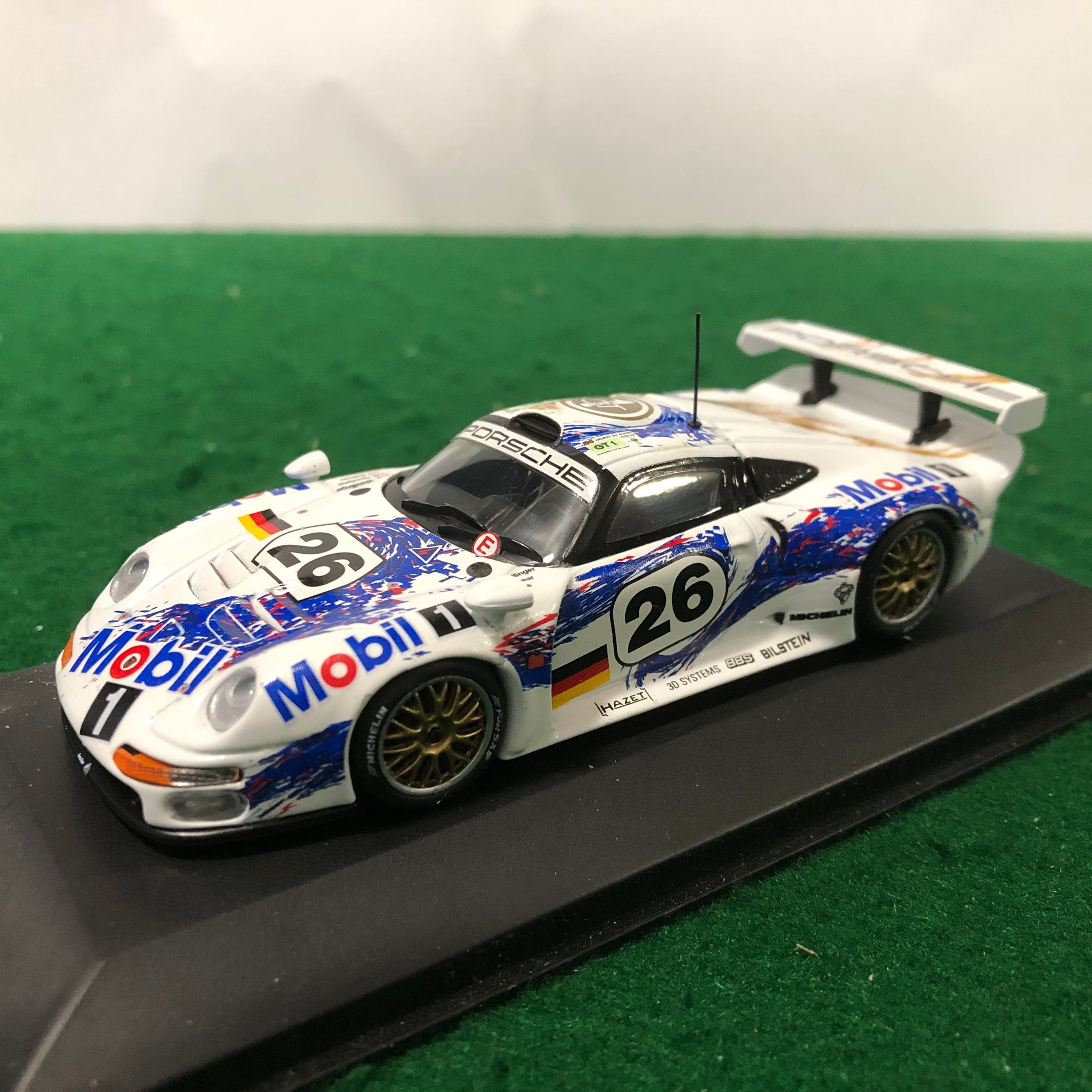 Porsche 911 GT 1 Le Mans 1996 N 26 by Minichamps 1:43 (430966626)