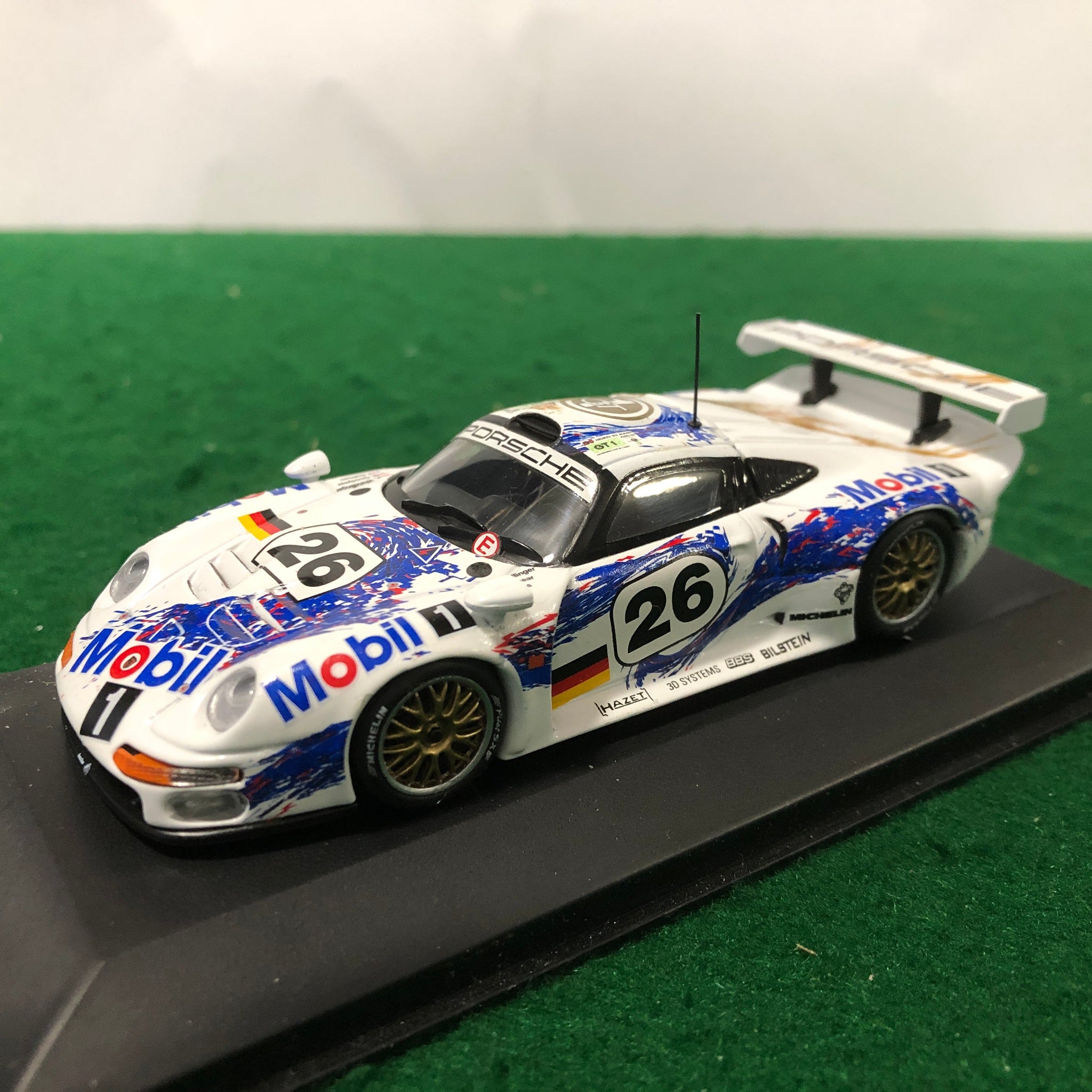 Porsche 911 GT 1 Le Mans 1996 N 26 by Minichamps 1:43 (430966626)