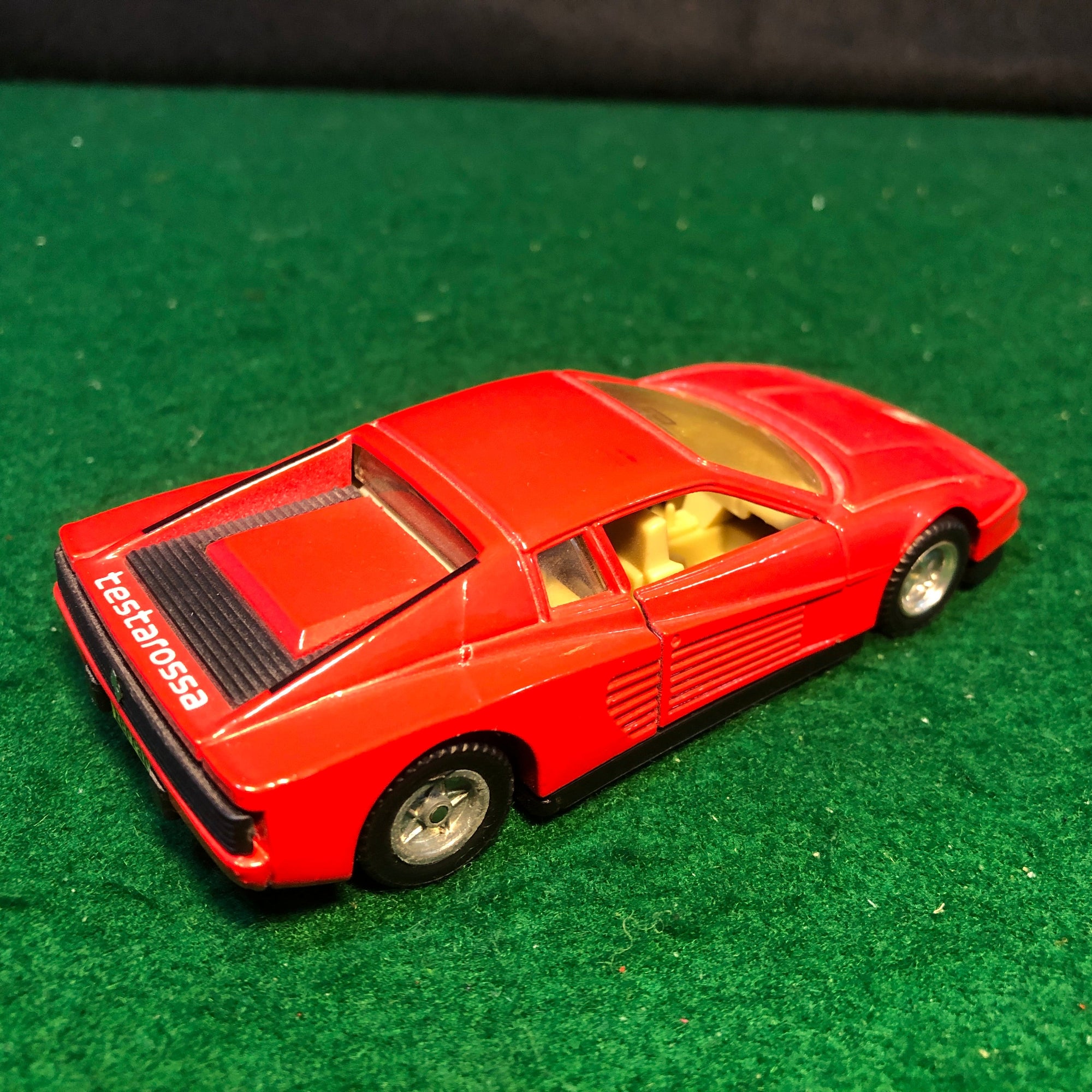 Ferrari Testarossa Red Motorized by MC Toy 1:39 (No box)