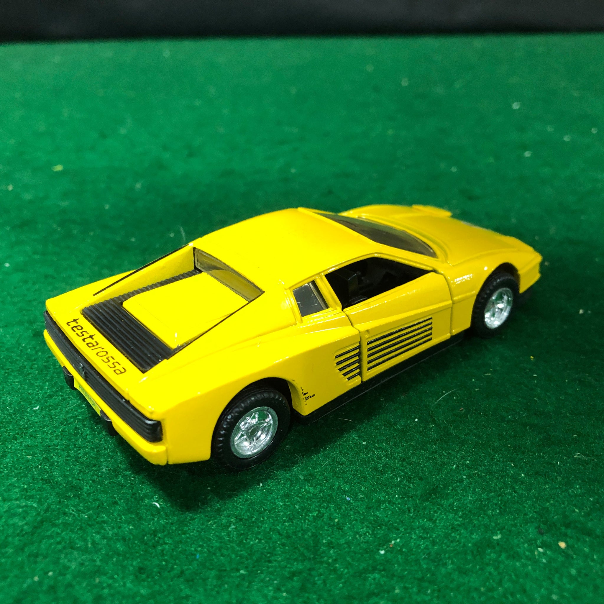 Ferrari Testarossa Yellow Motorized by MC Toy 1:39 (No box)