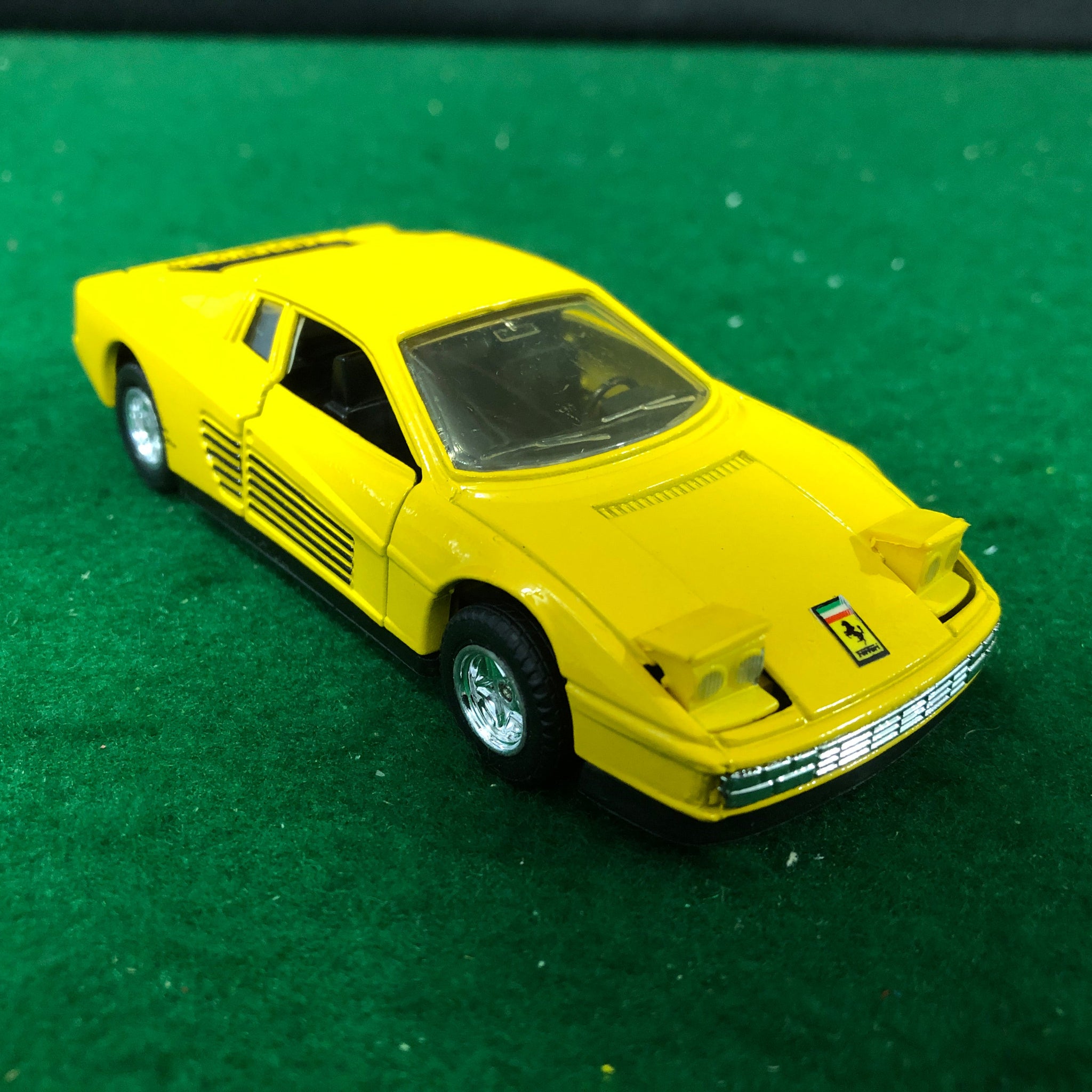 Ferrari Testarossa Yellow Motorized by MC Toy 1:39 (No box)