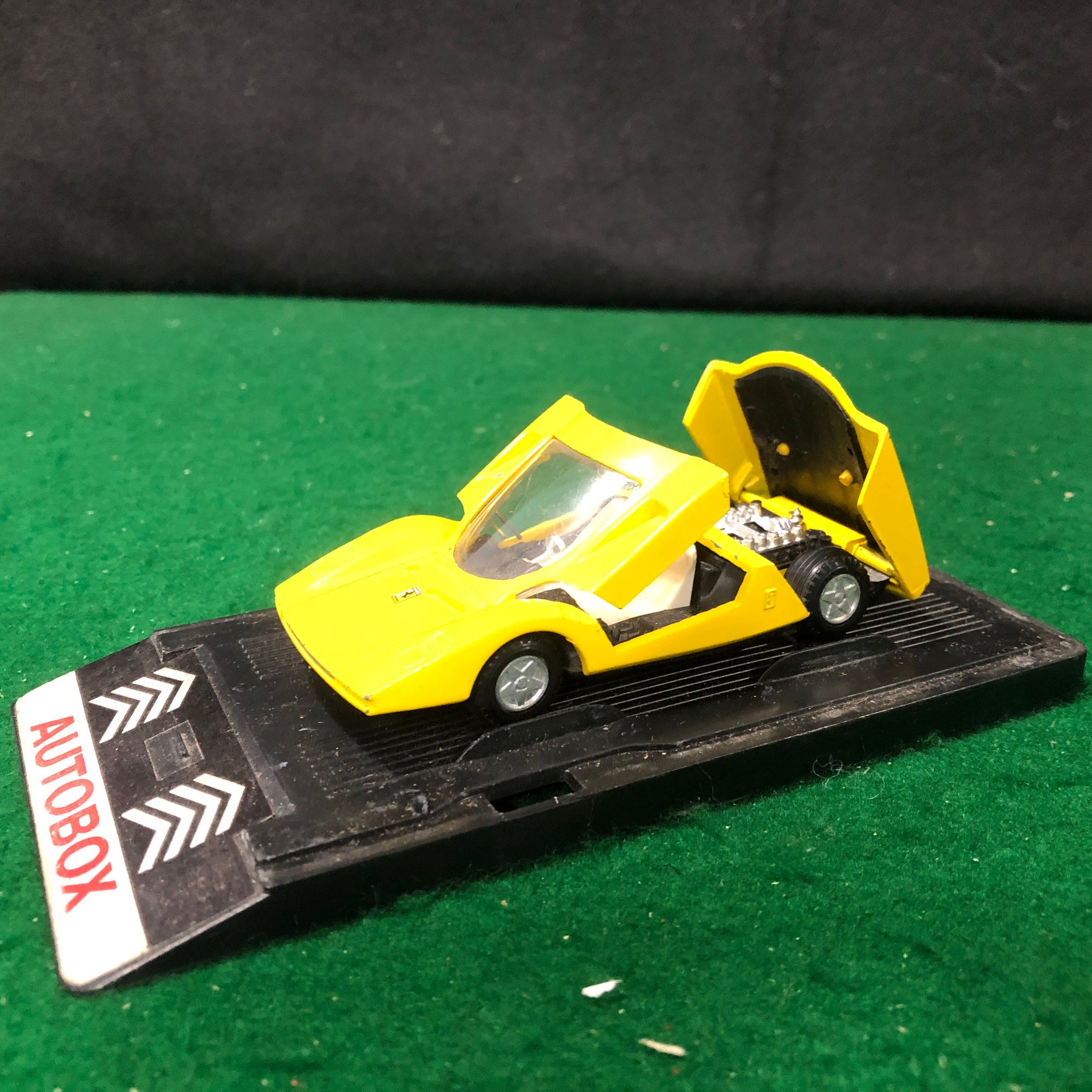 Ferrari 512 S Pininfarina Yellow by Mercury 1:43 (66)(Autobox)