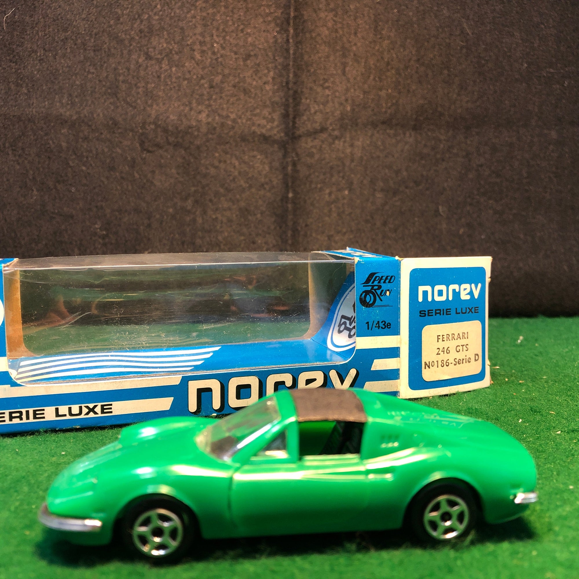 Ferrari 246 GTS Dino Green by Norev 1:43 (186)