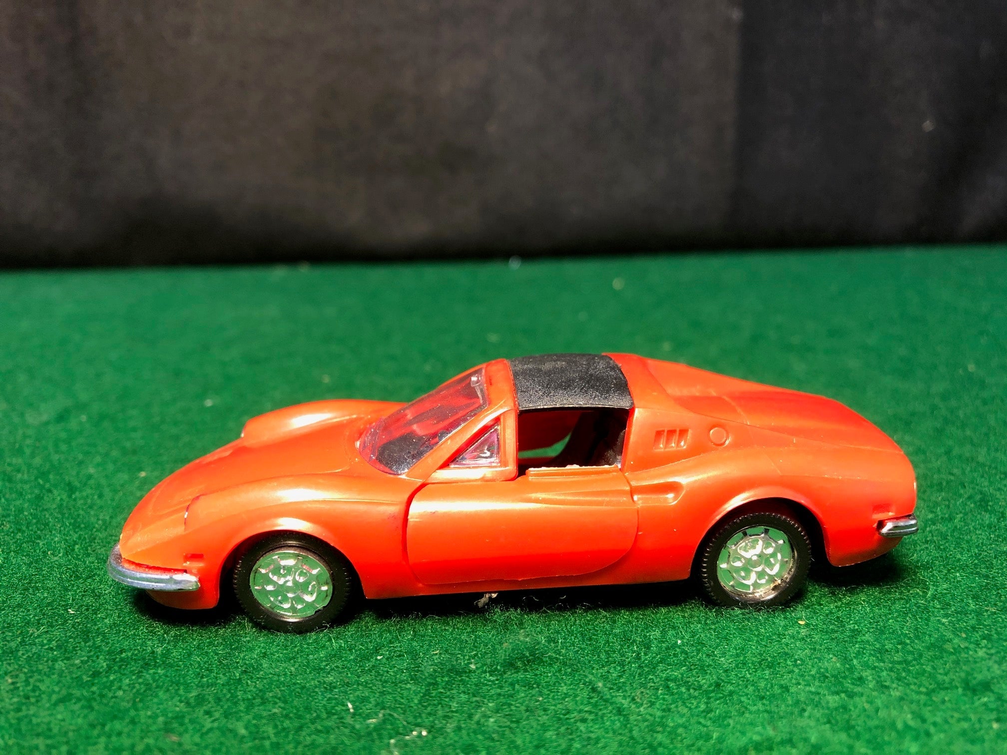 Ferrari 246 GTS Dino by Norev 1:43 (186)(No box)